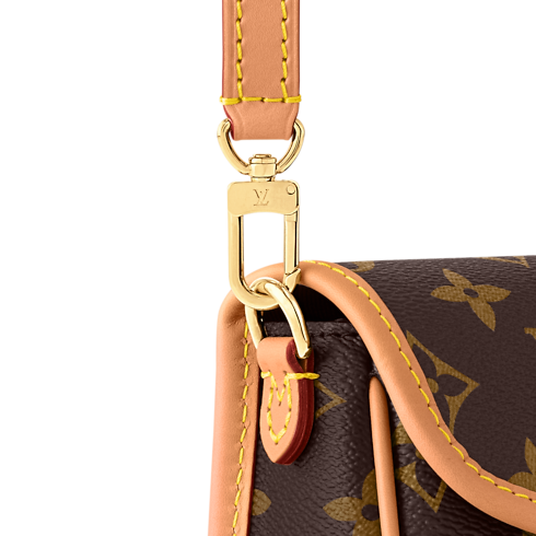 Bolso Nano Diane Lona Monogram Mujer Carteras y pequeña marroquinería Carteras con cadena y mini bolsos | LOUIS VUITTON (Zoom de producto)