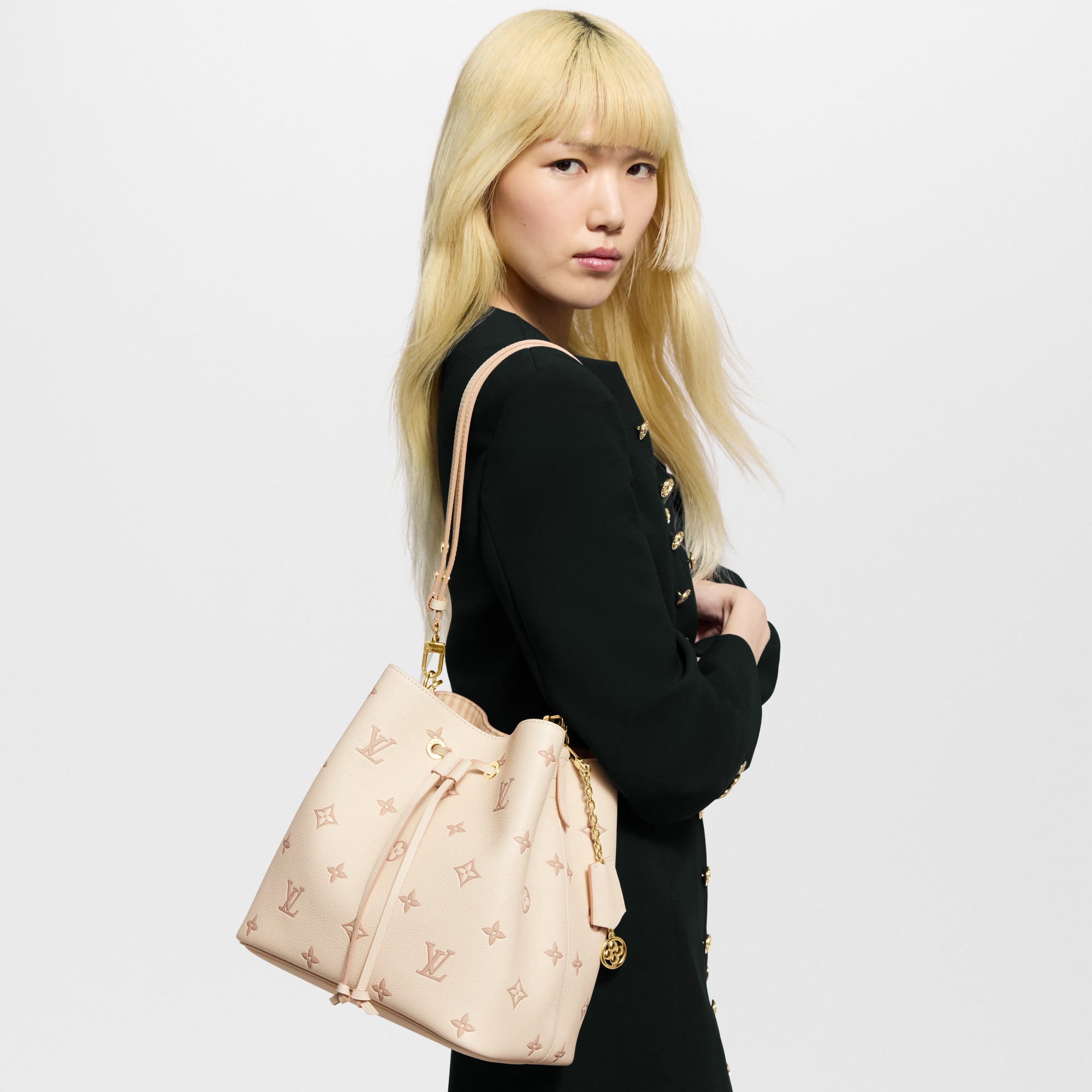 Bolso NéoNoé MM Piel Monogram Empreinte Bolsos y pequeña marroquinería Bolsos de mujer Icónicos Louis Vuitton | LOUIS VUITTON (Zoom de producto)