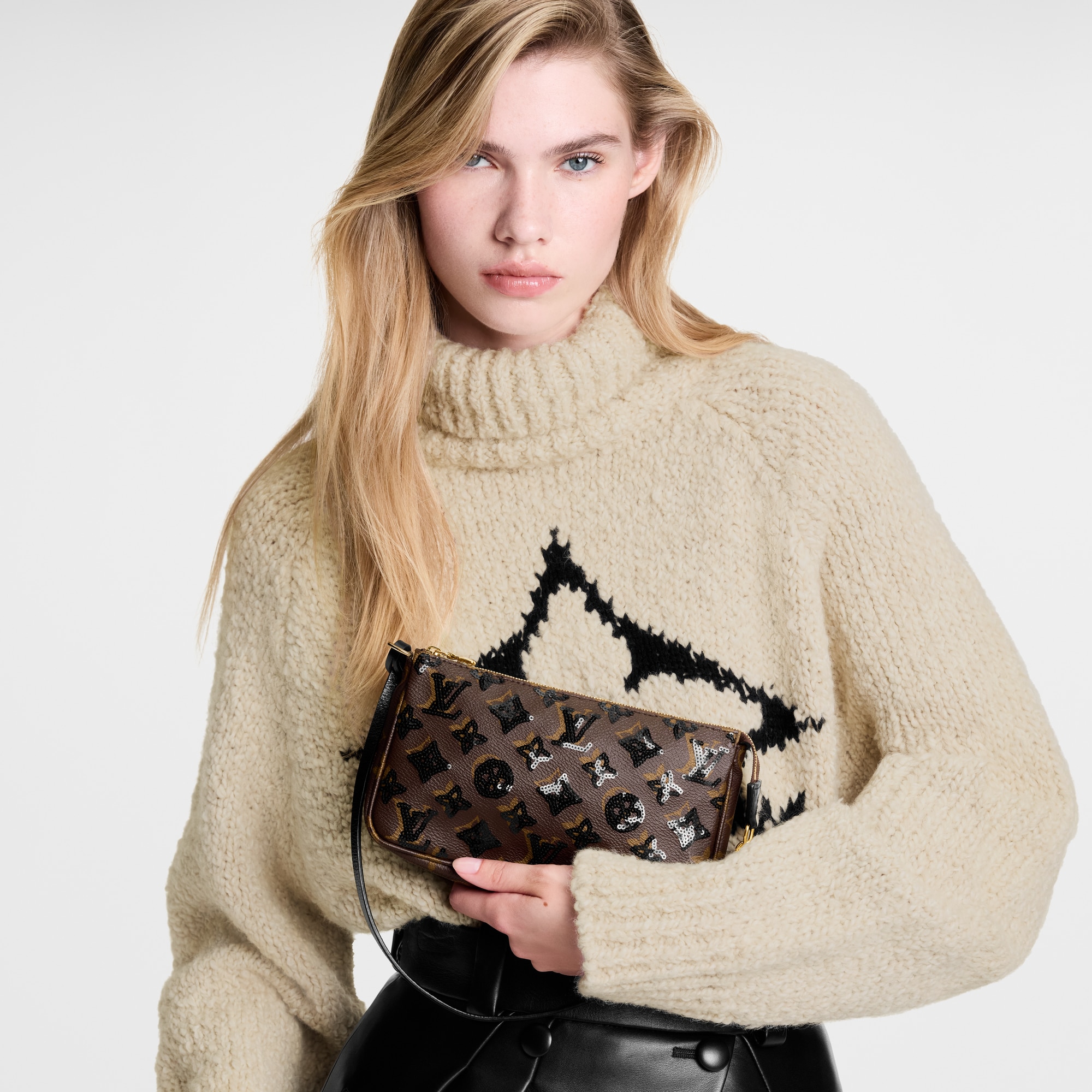 Bolso Pochette Accessoires Autres Toiles Monogram Mujer Carteras y pequeña marroquinería Carteras con cadena y mini bolsos | LOUIS VUITTON (Zoom de producto)