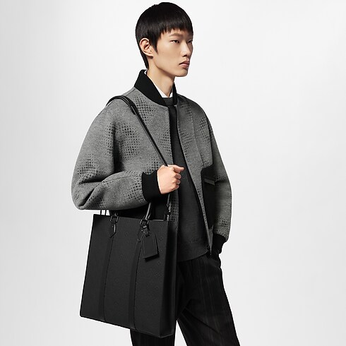 Bolso Sac Plat NV Monogram Piel Taurillon Novedades Para hombre New Formal | LOUIS VUITTON (Zoom de producto)