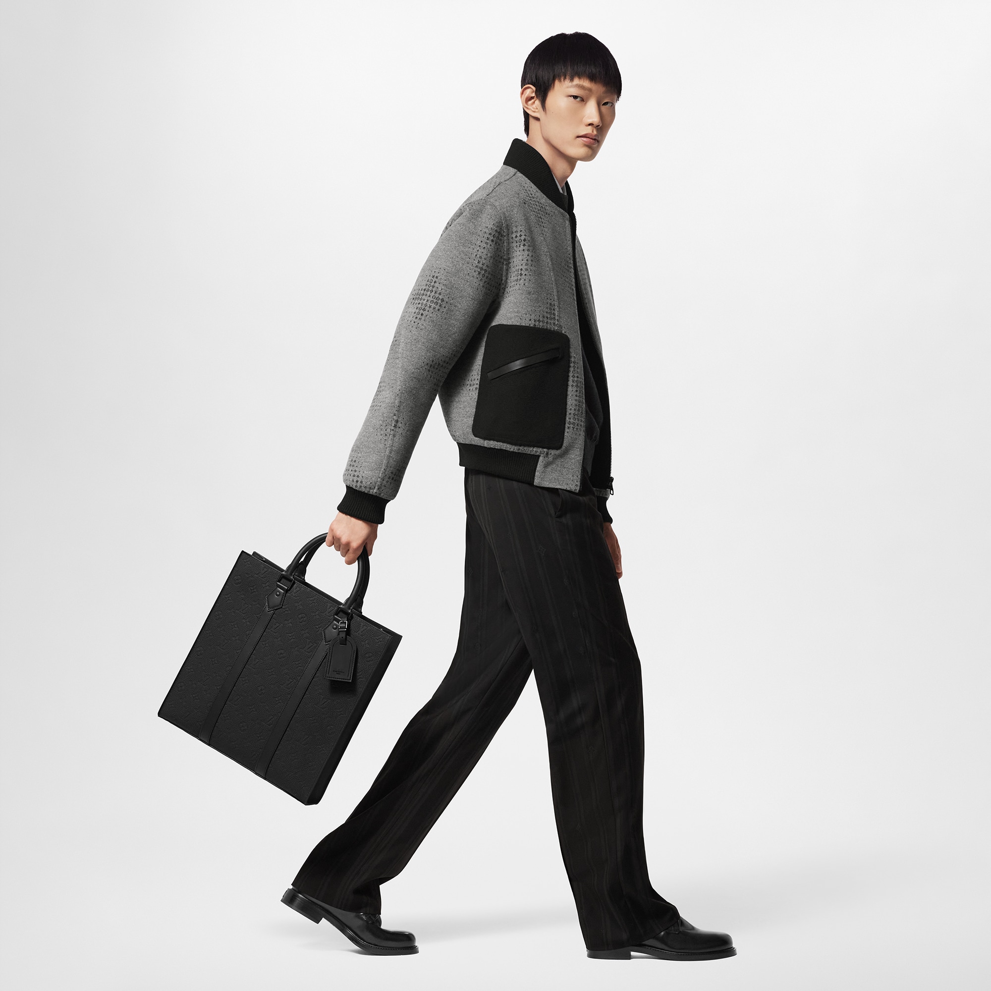 Bolso Sac Plat NV Monogram Piel Taurillon Novedades Para hombre New Formal | LOUIS VUITTON (Zoom de producto)