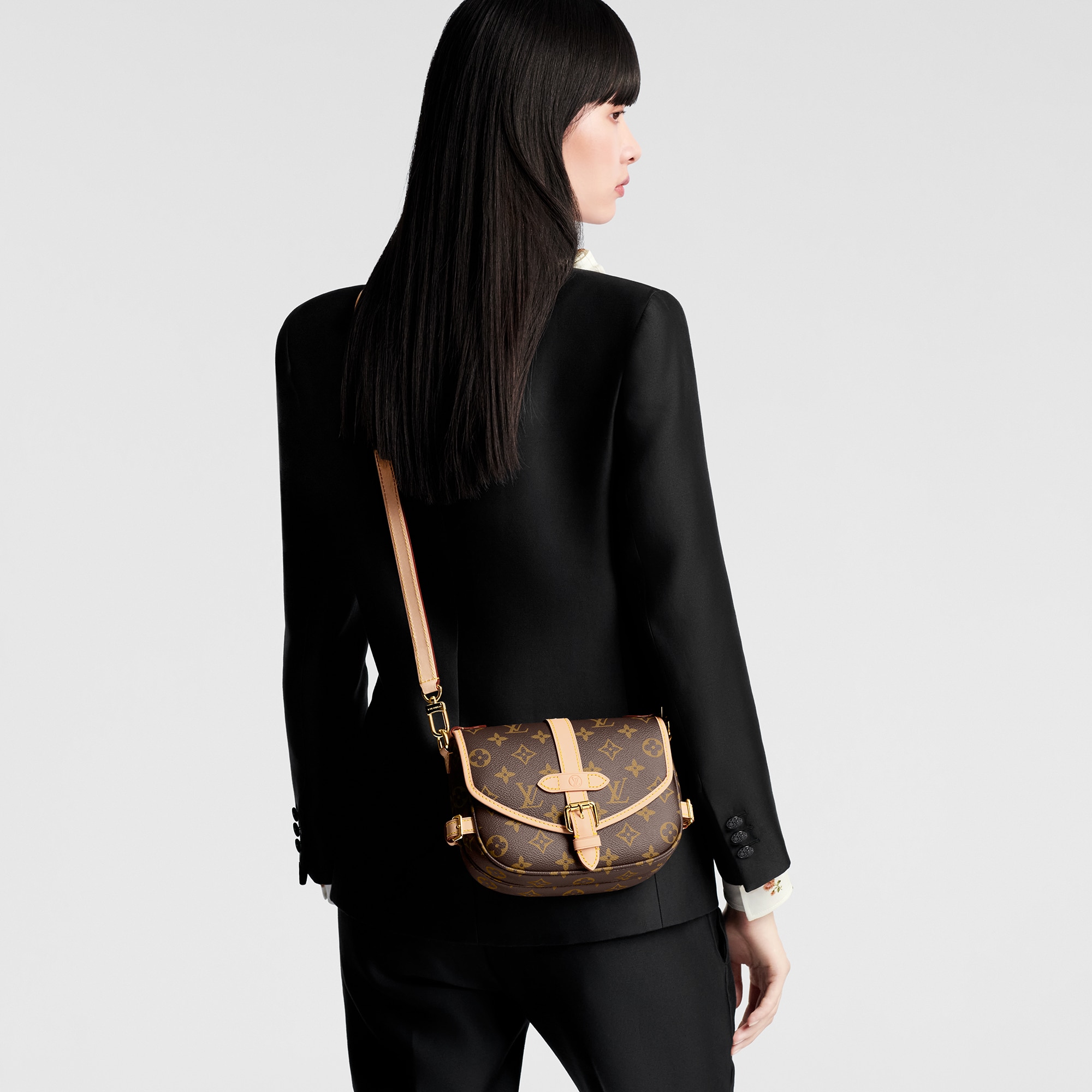 Bolso Saumur BB Lona Monogram Mujer Bolsos All Collections | LOUIS VUITTON (Zoom de producto)