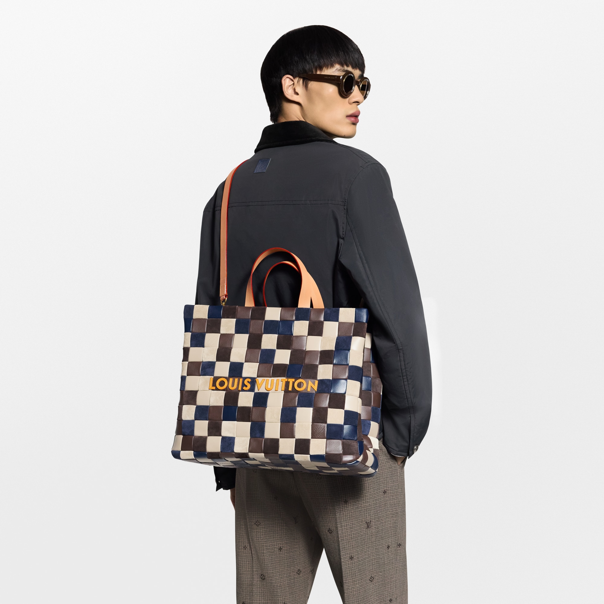 Bolso Shopper Tote MM  Bolsos y pequeña marroquinería Bolso de hombre Shopper Tote | LOUIS VUITTON (Zoom de producto)