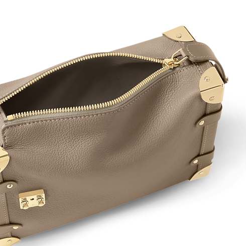 Bolso Side Trunk MM Fashion Leather Bolsos y pequeña marroquinería Bolsos de mujer Icónicos Louis Vuitton | LOUIS VUITTON (Zoom de producto)