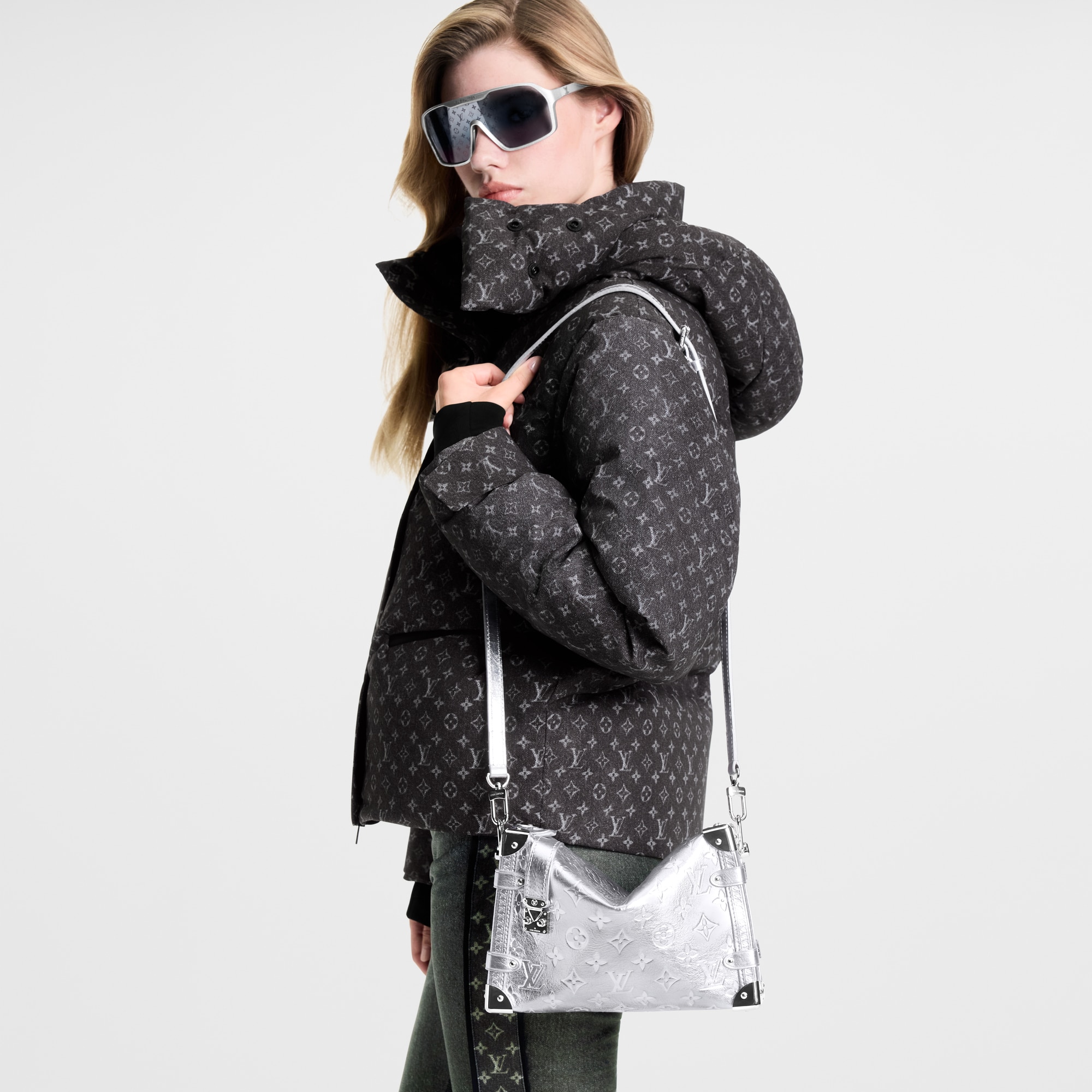 Bolso Side Trunk MM  Bolsos y pequeña marroquinería Bolsos de mujer Icónicos Louis Vuitton | LOUIS VUITTON (Zoom de producto)