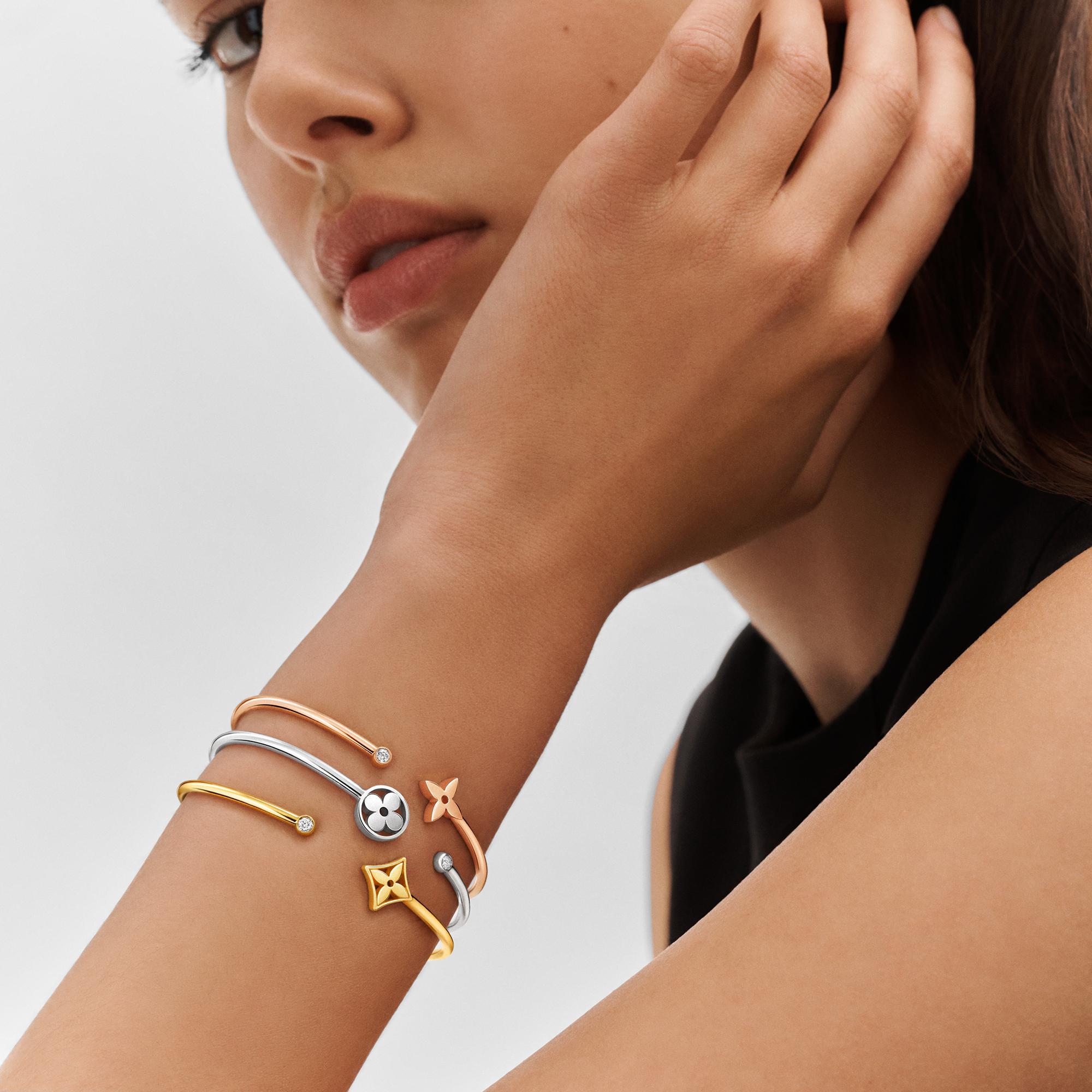 Brazalete Idylle Blossom Twist de oro amarillo  Joyería Categorías Joyería | LOUIS VUITTON (Zoom de producto)