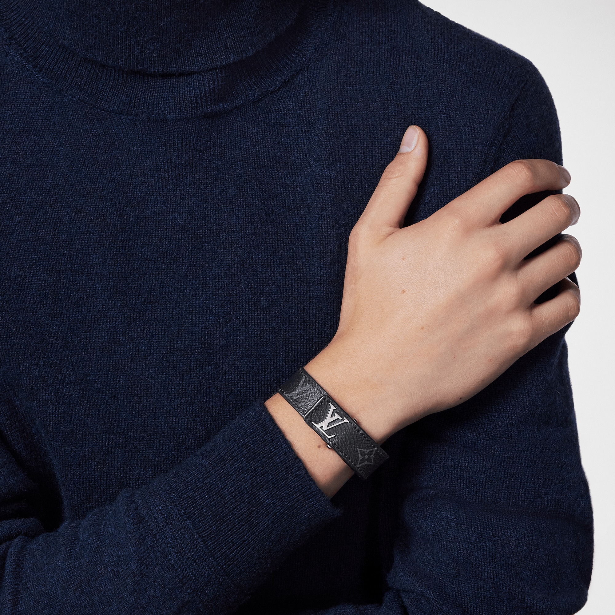 Brazalete LV Slim Lona Monogram Eclipse Hombre Joyería Toda la bisutería | LOUIS VUITTON (Zoom de producto)