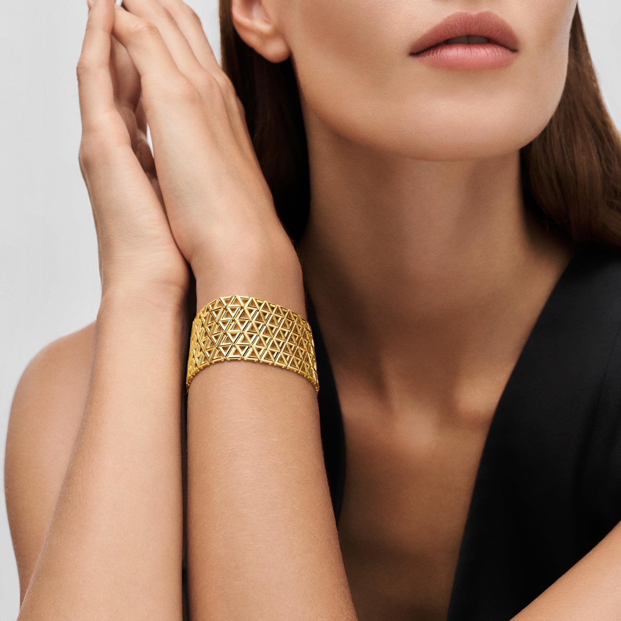 Brazalete LV Volt Mesh de oro amarillo  Joyería Categorías Joyería | LOUIS VUITTON (Zoom de producto)