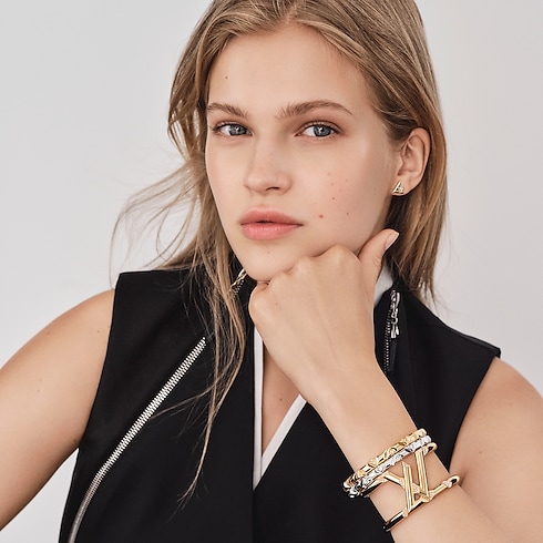 Brazalete LV Volt One de oro amarillo y diamantes Joyería Categorías Joyería | LOUIS VUITTON (Zoom de producto)