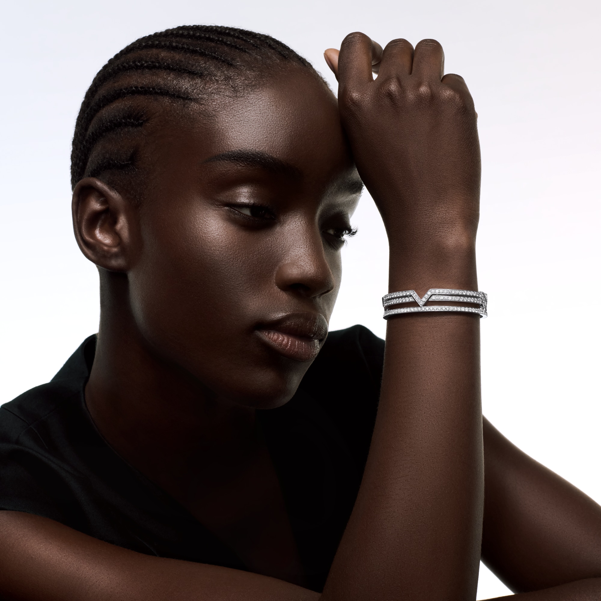 Brazalete Pure V de oro blanco y diamantes  Les Extraordinaires Joyería Pulseras | LOUIS VUITTON (Zoom de producto)