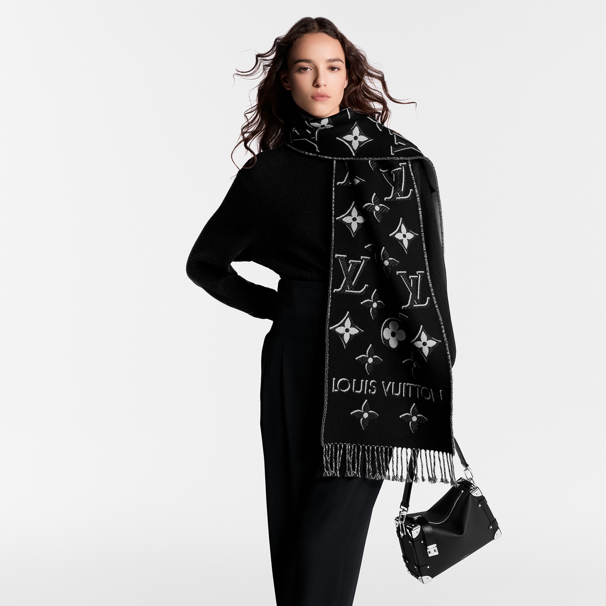 Bufanda LV Essential Shine S00 Mujer Accesorios Bufandas | LOUIS VUITTON (Zoom de producto)