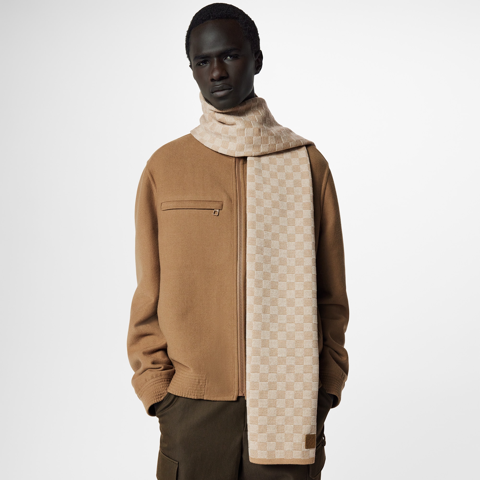 Bufanda Néo Petit Damier S00 Hombre Accesorios Nuevo esta temporada | LOUIS VUITTON (Zoom de producto)