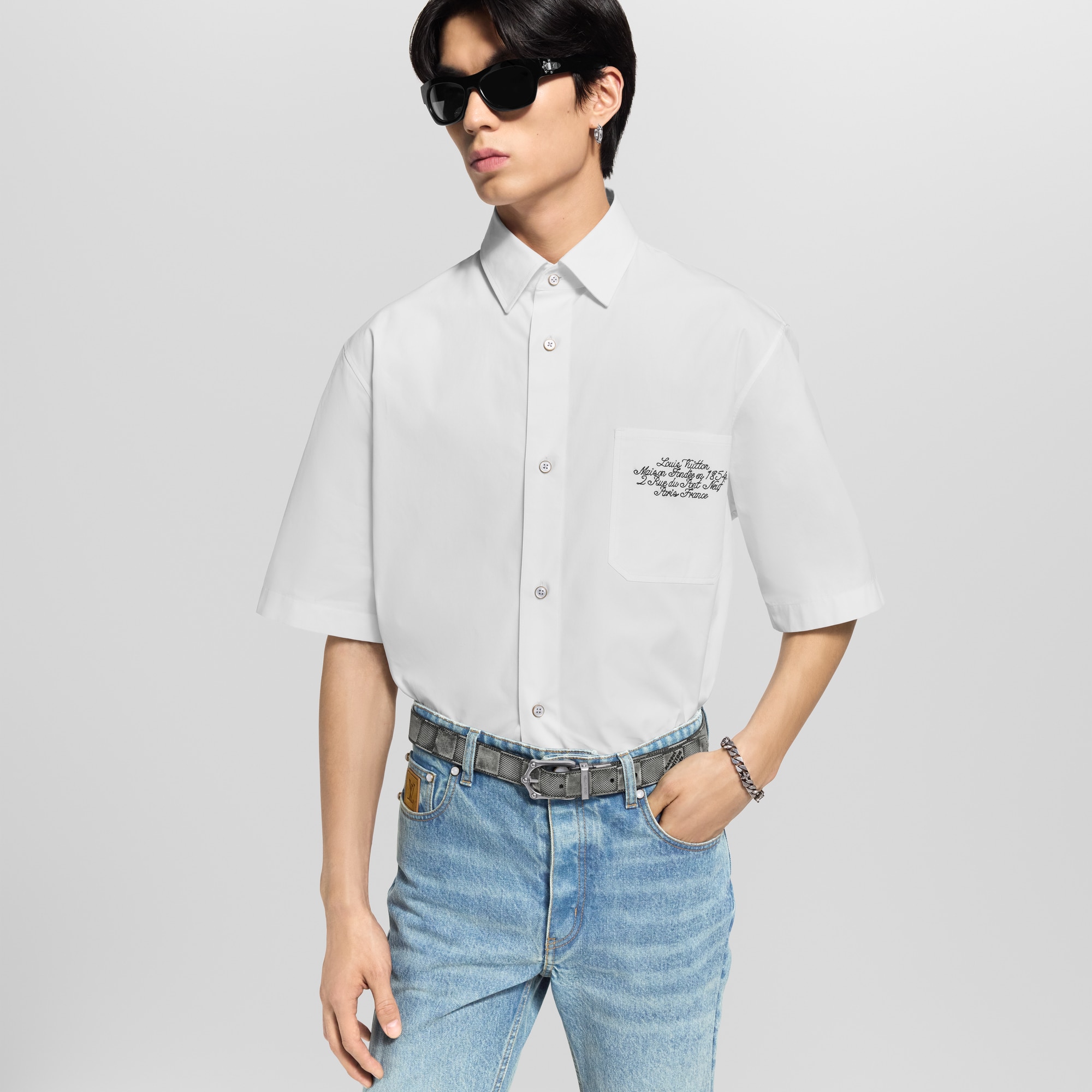 Camisa de manga corta decorada  Hombre Prêt-à-Porter Camisas | LOUIS VUITTON (Zoom de producto)