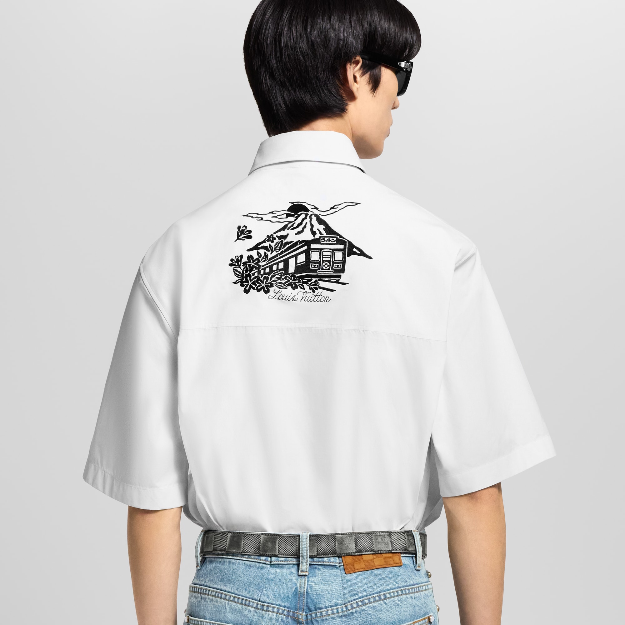 Camisa de manga corta decorada  Hombre Prêt-à-Porter Camisas | LOUIS VUITTON (Zoom de producto)