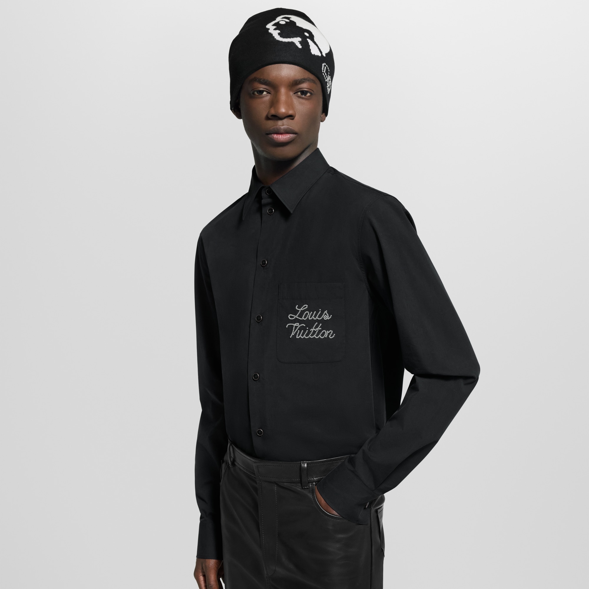 Camisa de manga larga con distintivo bordado  Hombre Prêt-à-Porter Camisas | LOUIS VUITTON (Zoom de producto)