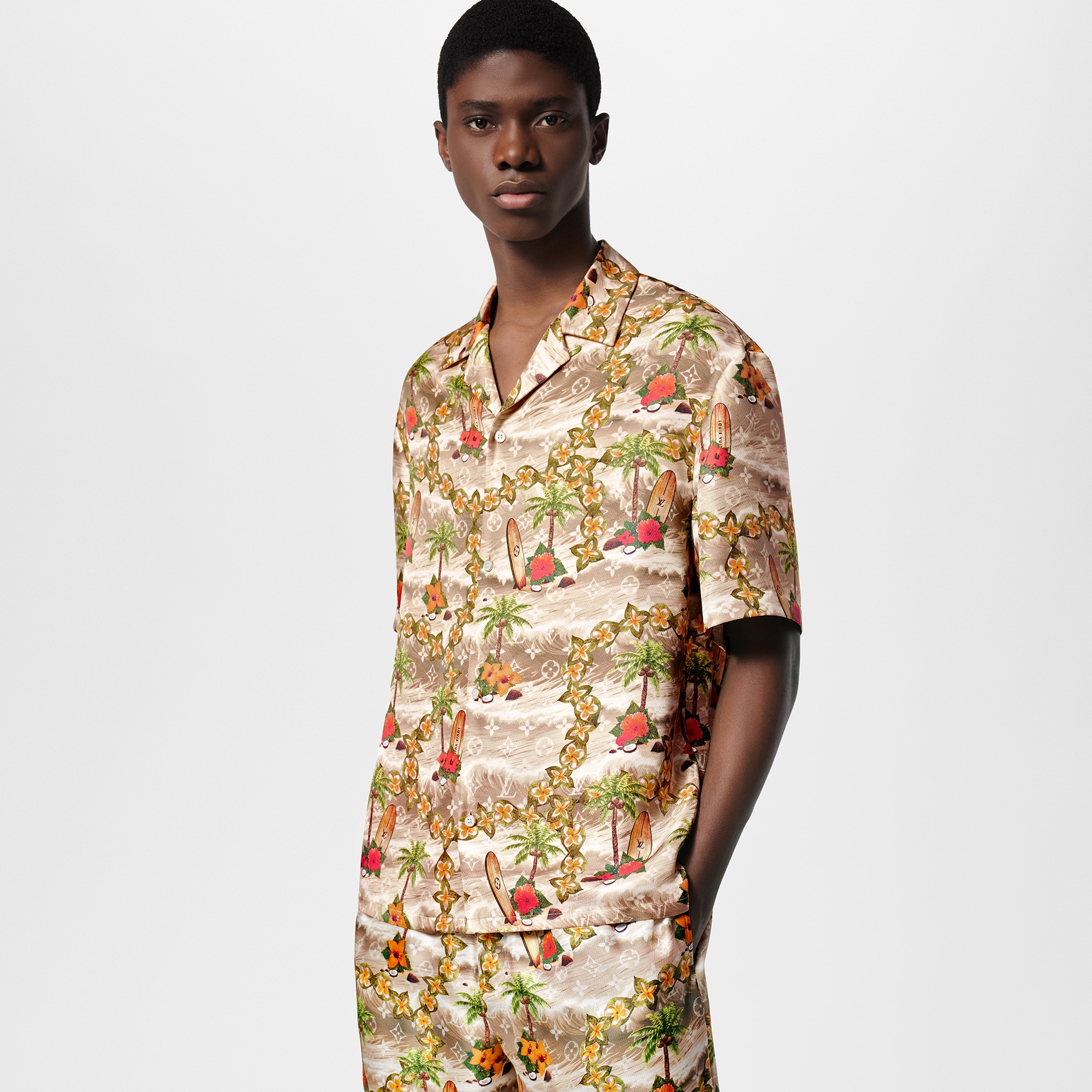 Camisa Monogram de manga corta en seda  Hombre Prêt-à-Porter Camisas | LOUIS VUITTON (Zoom de producto)