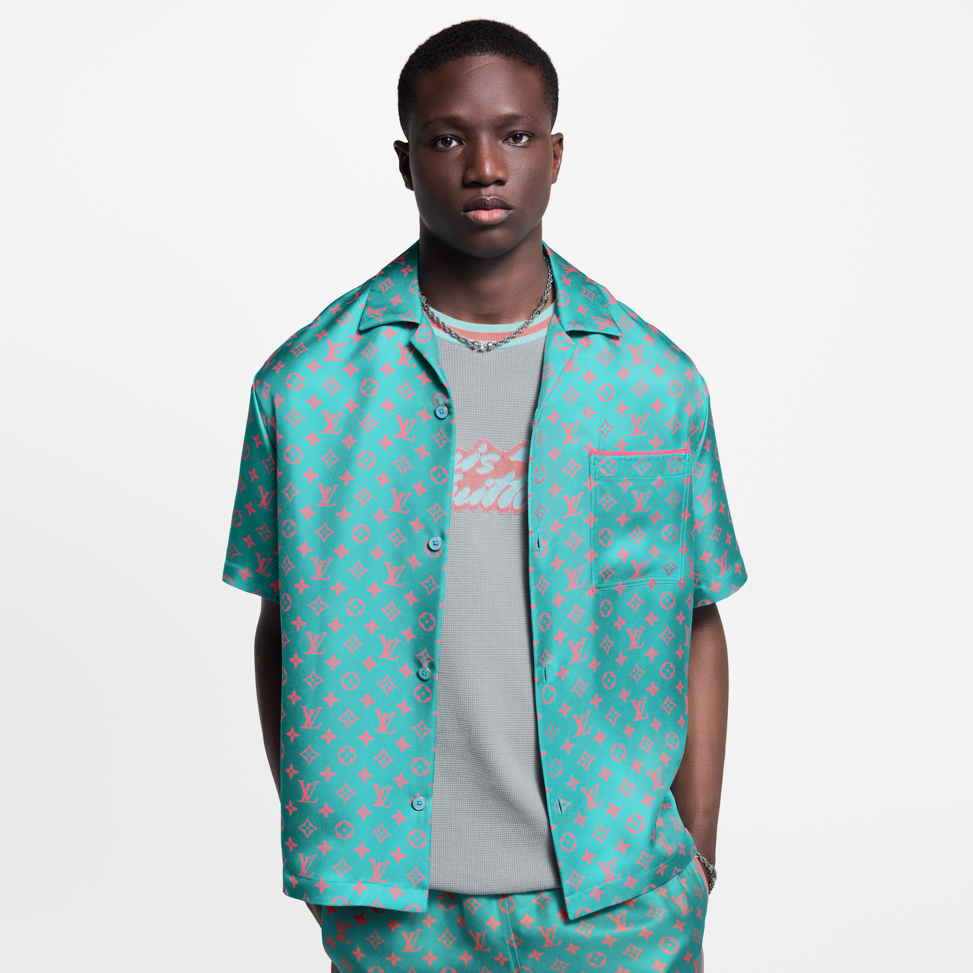 Camisa Monogram de manga corta en seda  Hombre Prêt-à-Porter Camisas | LOUIS VUITTON (Zoom de producto)