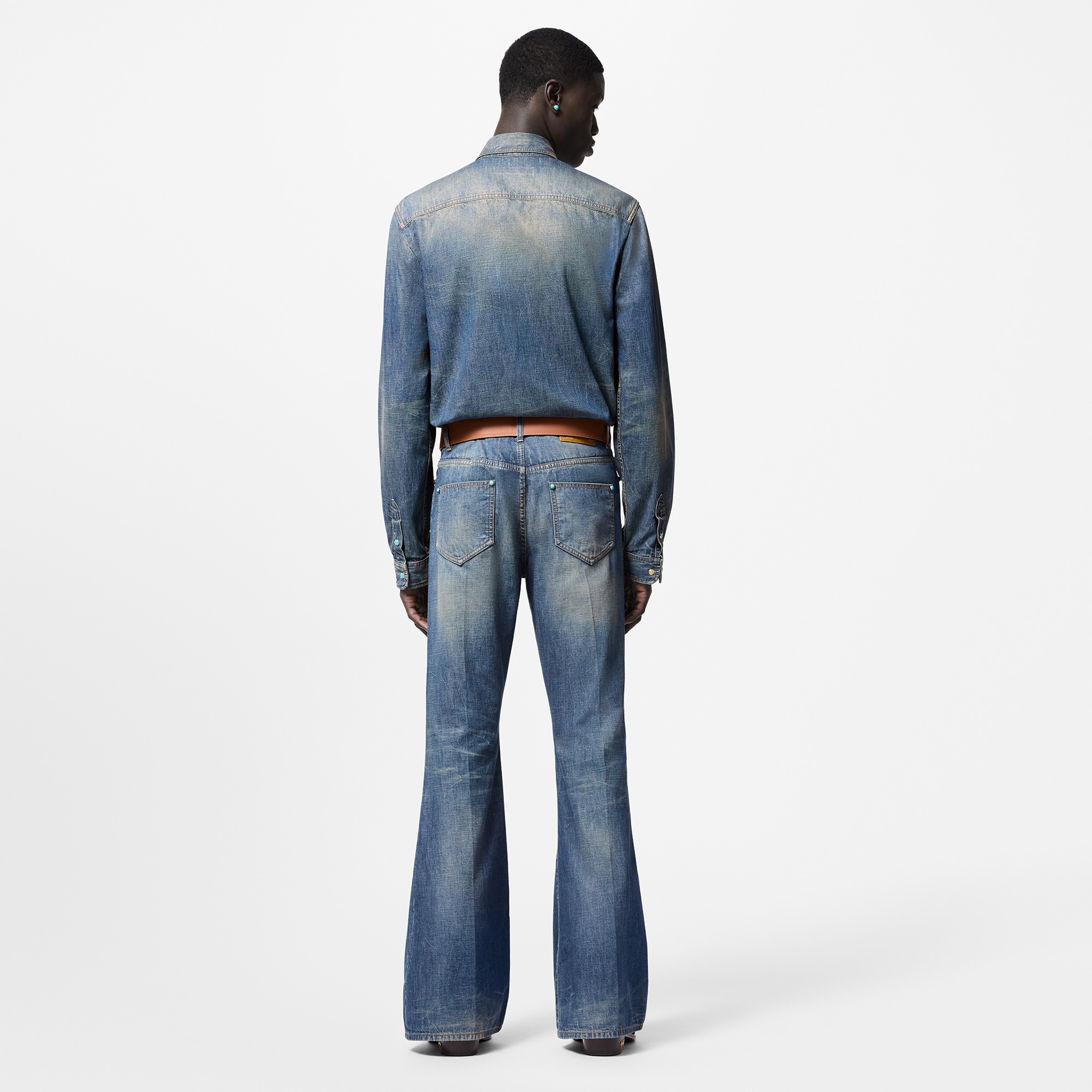 Camisa vaquera ajustada de manga larga  Hombre Prêt-à-Porter Camisas | LOUIS VUITTON (Zoom de producto)