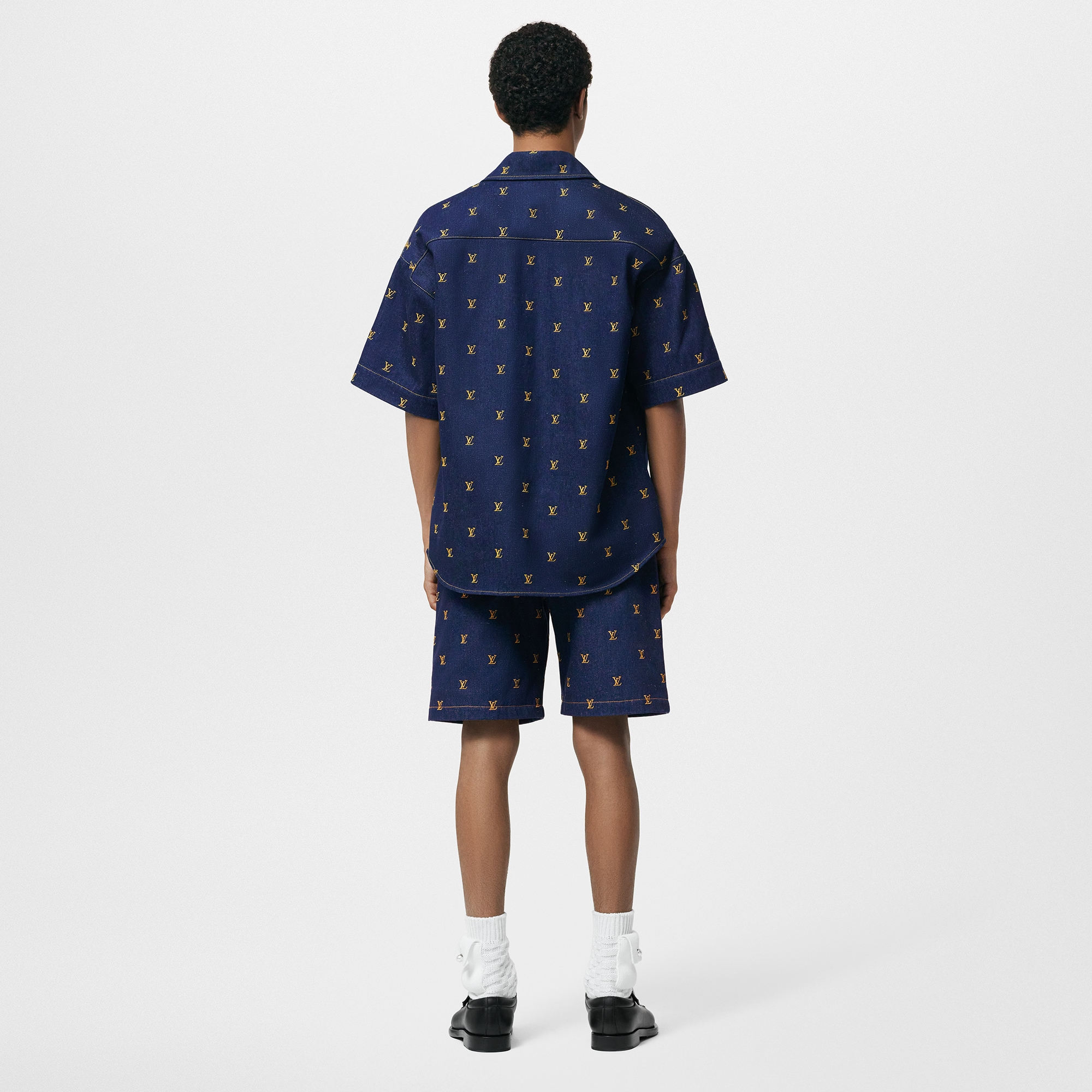 Camisa vaquera de manga corta bordada  Hombre Prêt-à-Porter Camisas | LOUIS VUITTON (Zoom de producto)