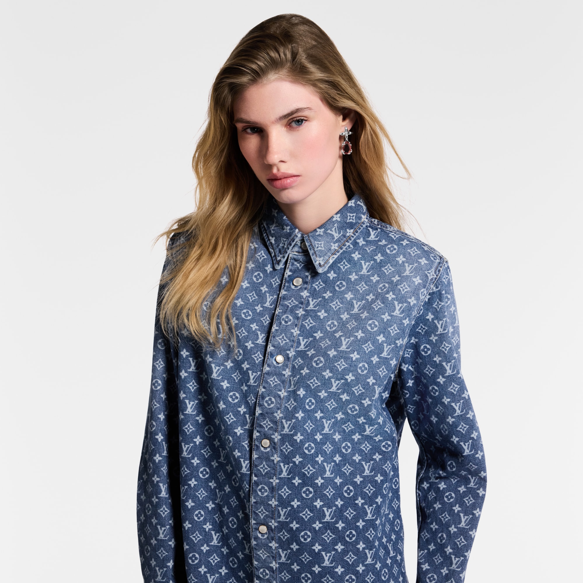 Camisa vaquera Monogram  Mujer Prêt-à-Porter Tops | LOUIS VUITTON (Zoom de producto)
