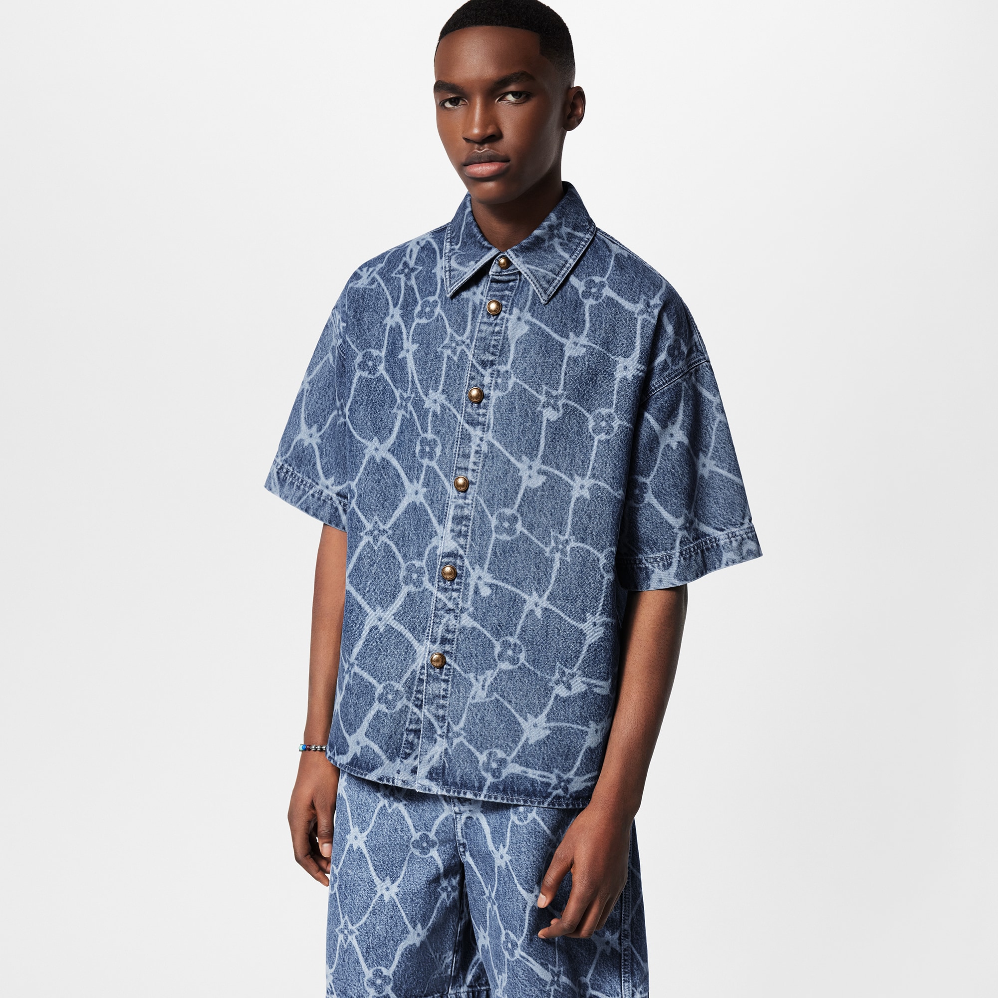 Camisa vaquera Monogram de manga corta  Hombre Prêt-à-Porter Camisas | LOUIS VUITTON (Zoom de producto)