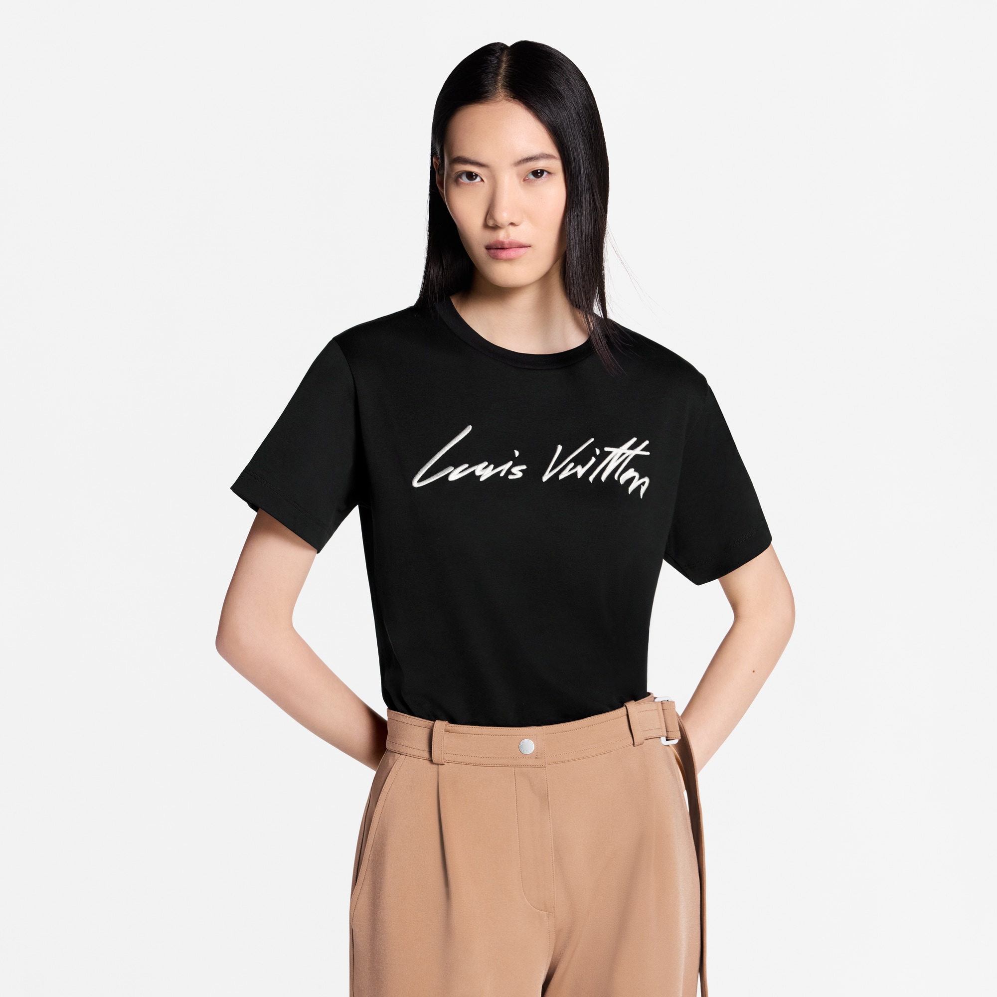 Camiseta con distintivo en cursiva  Mujer Prêt-à-Porter Tops | LOUIS VUITTON (Zoom de producto)