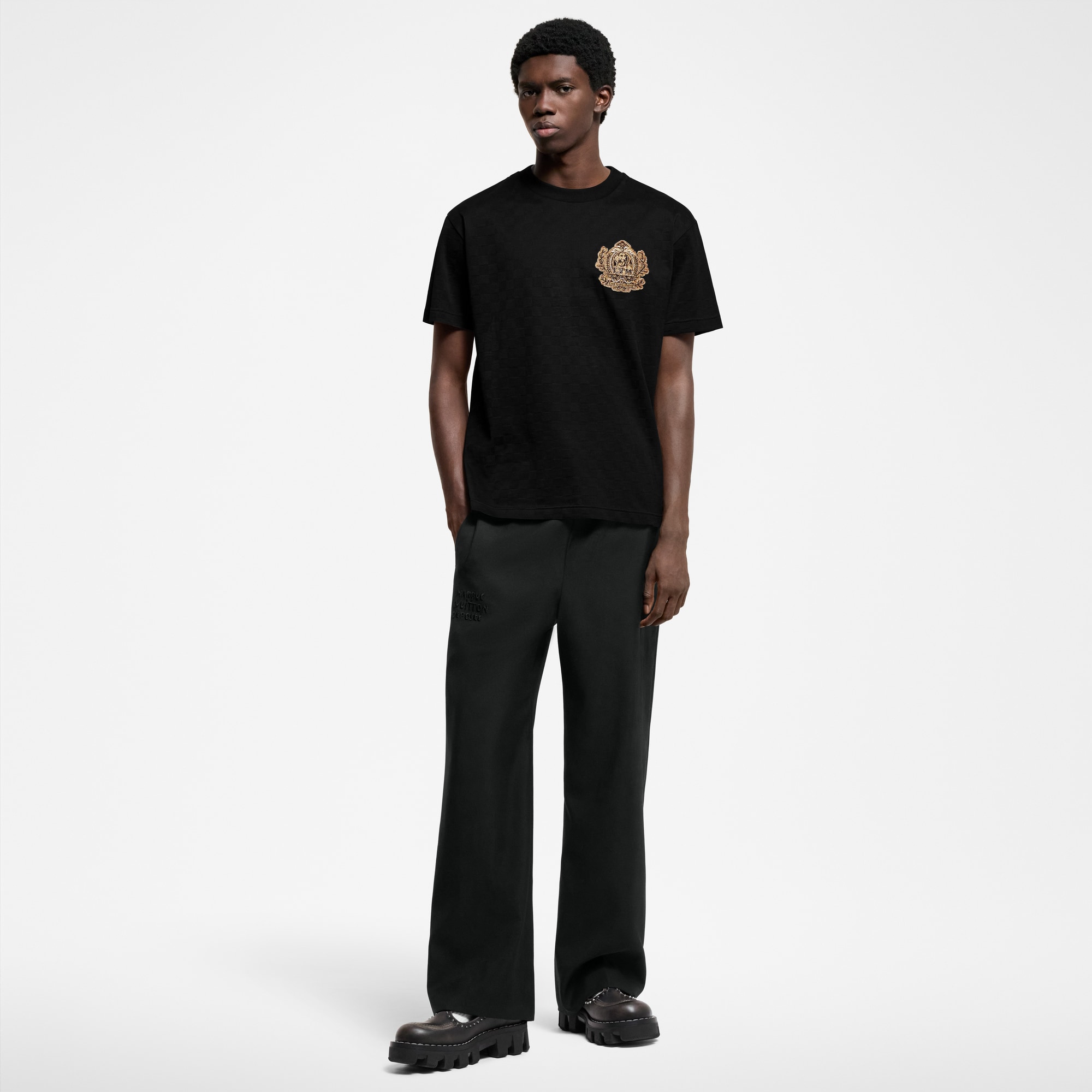 Camiseta de algodón con parche  Hombre Prêt-à-Porter Camisetas y polos | LOUIS VUITTON (Zoom de producto)