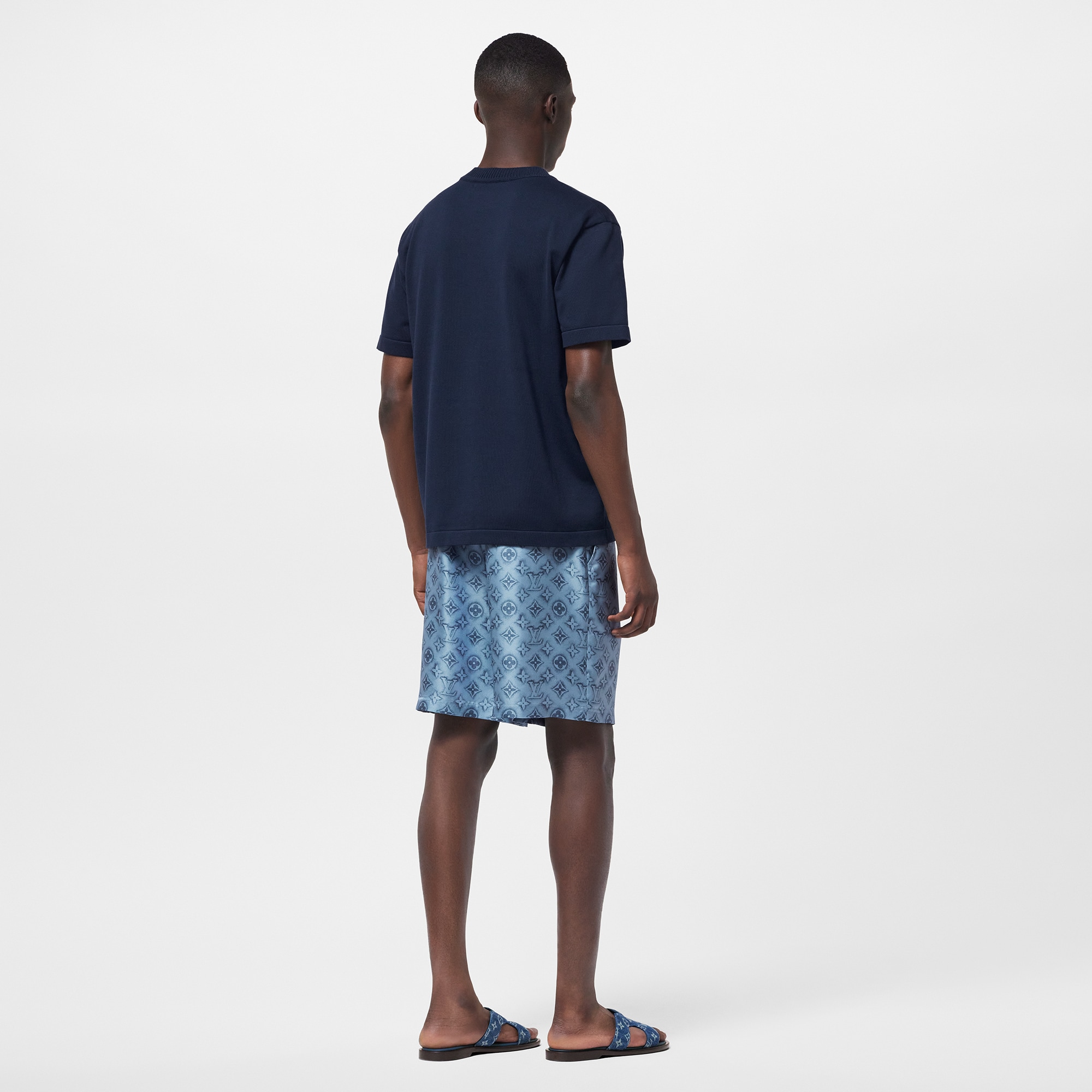 Camiseta de manga corta con distintivo  Hombre Prêt-à-Porter Camisetas y polos | LOUIS VUITTON (Zoom de producto)