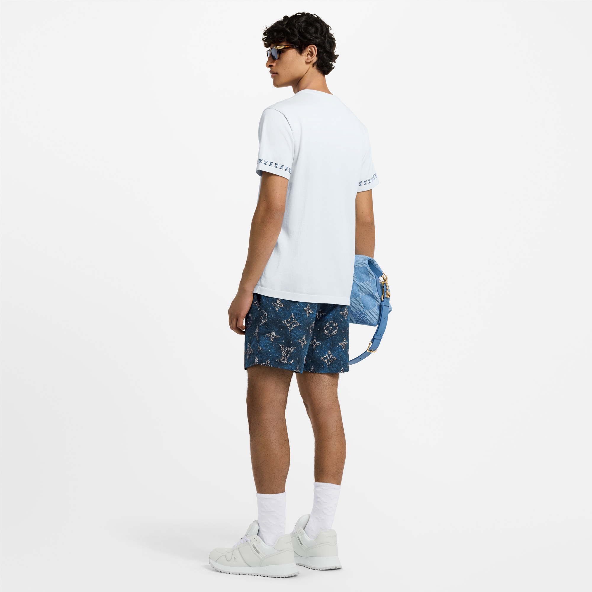 Camiseta de manga corta con motivo distintivo  Hombre Prêt-à-Porter Todo Prêt-à-Porter | LOUIS VUITTON (Zoom de producto)