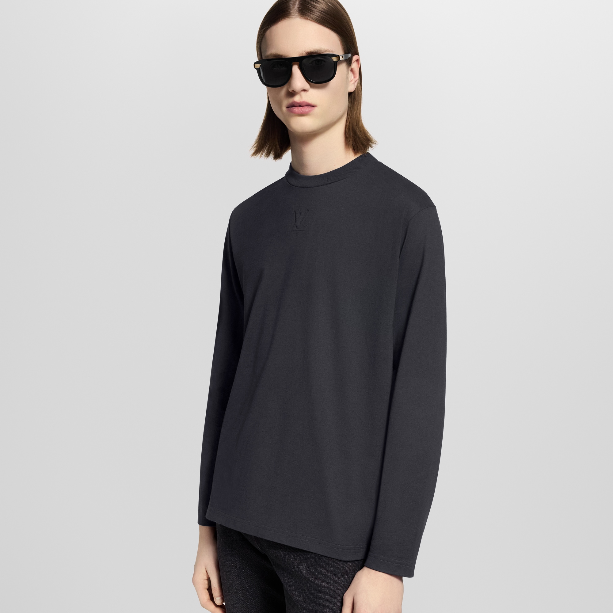 Camiseta de manga larga con logotipo LV  Hombre Prêt-à-Porter Camisetas y polos | LOUIS VUITTON (Zoom de producto)