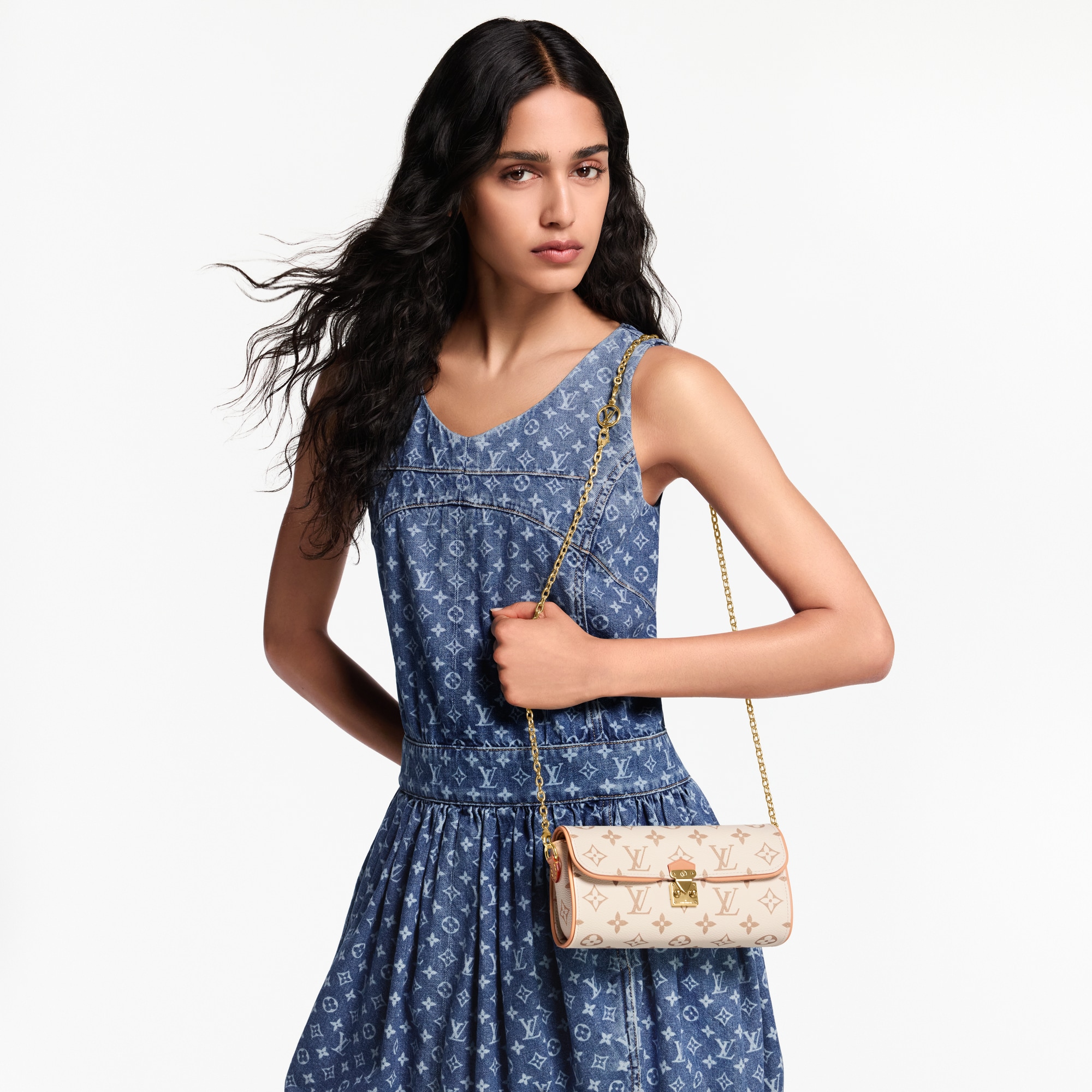 Cartera de mano Camille Autres Toiles Monogram Mujer Carteras y pequeña marroquinería Carteras con cadena y mini bolsos | LOUIS VUITTON (Zoom de producto)
