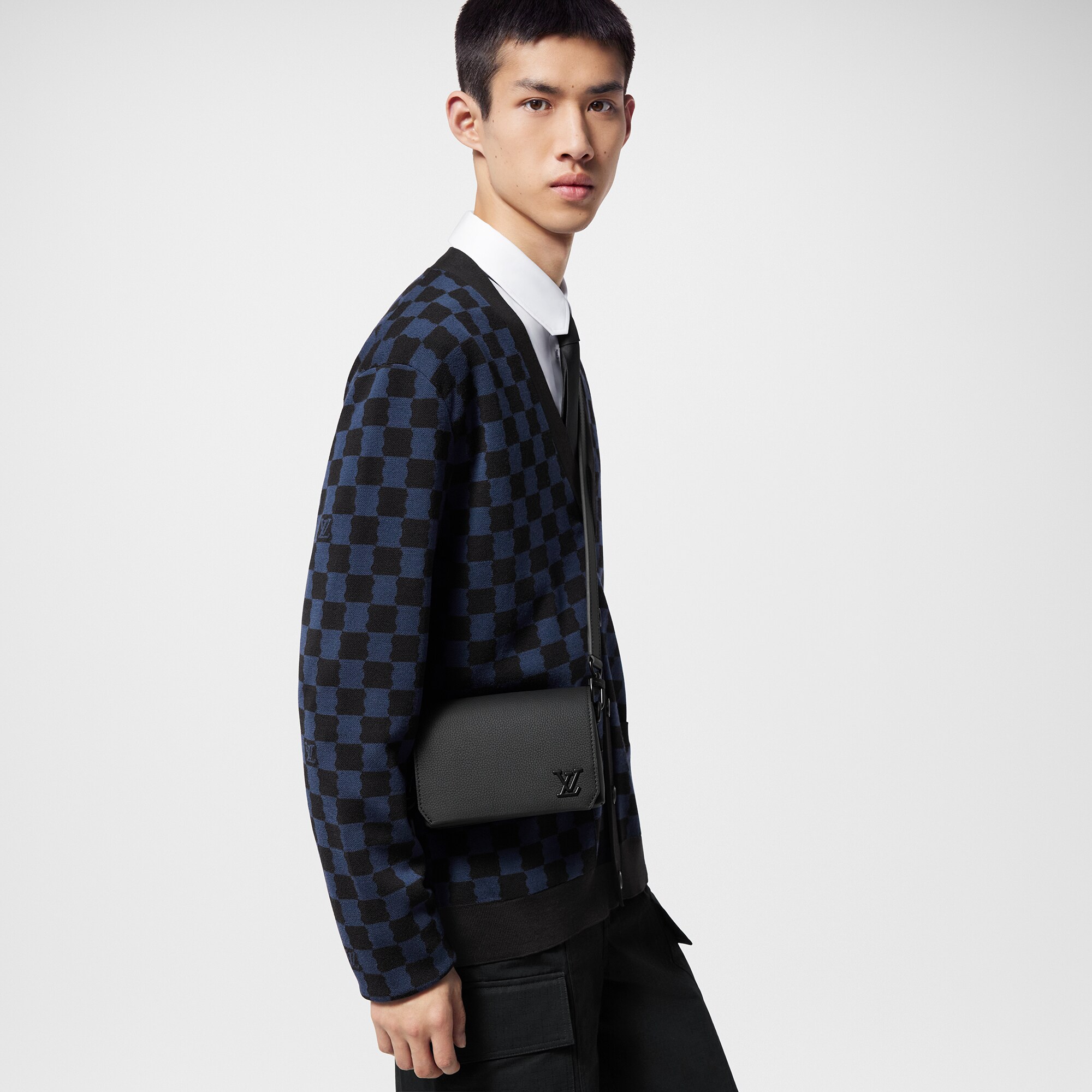 Cartera Fastline con bandolera LV Aerogram Hombre Bolsos Todas las colecciones | LOUIS VUITTON (Zoom de producto)