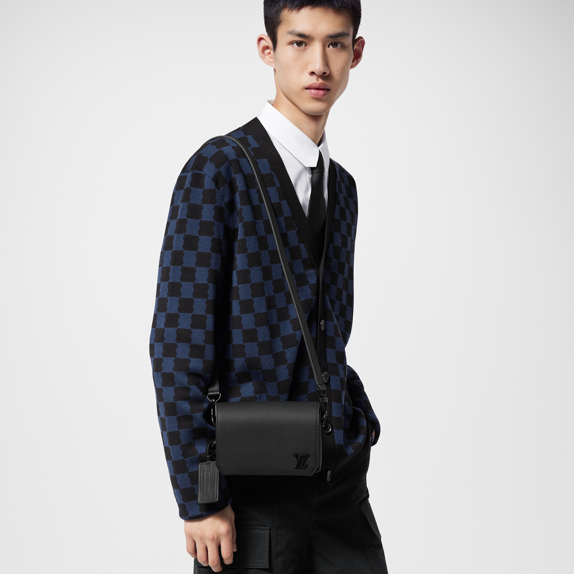 Cartera Fastline con bandolera LV Aerogram Hombre Bolsos Todas las colecciones | LOUIS VUITTON (Zoom de producto)
