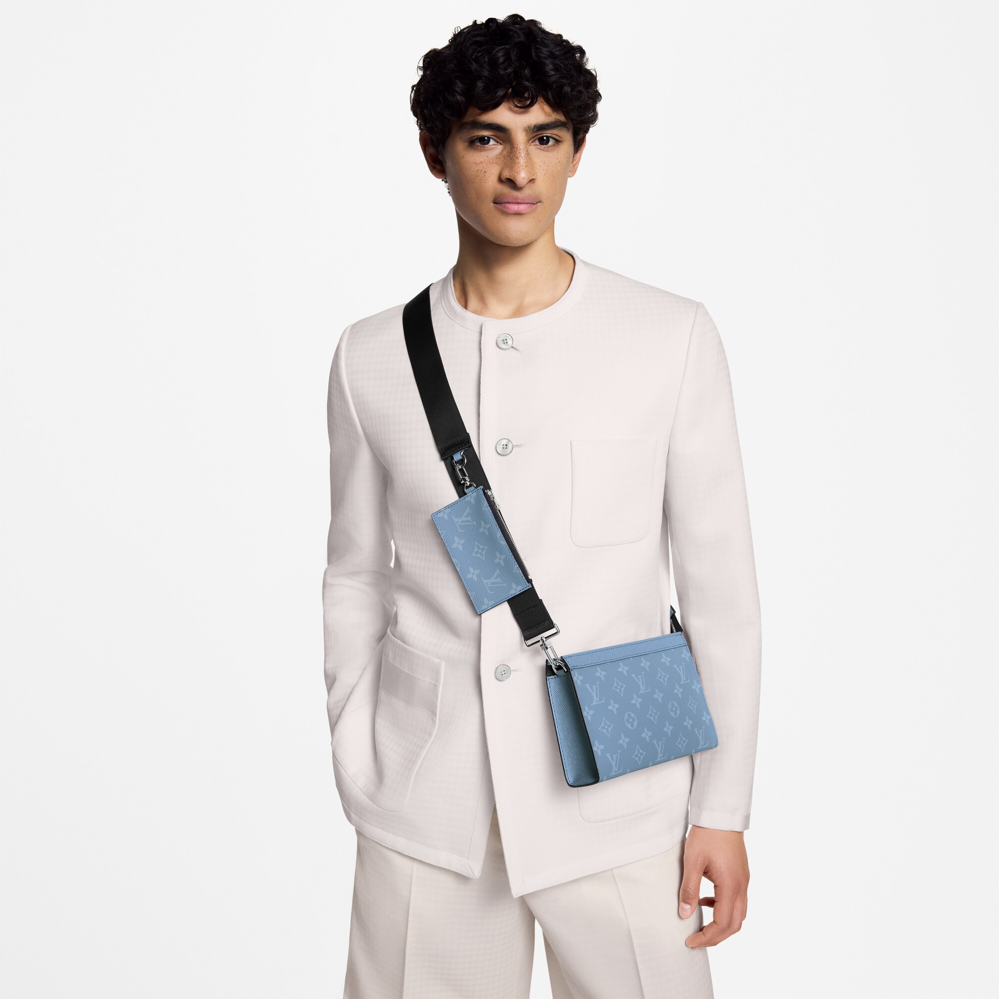 Cartera Gaston con bandolera Taigarama Hombre Carteras y pequeña marroquinería Mini Bolsos | LOUIS VUITTON (Zoom de producto)