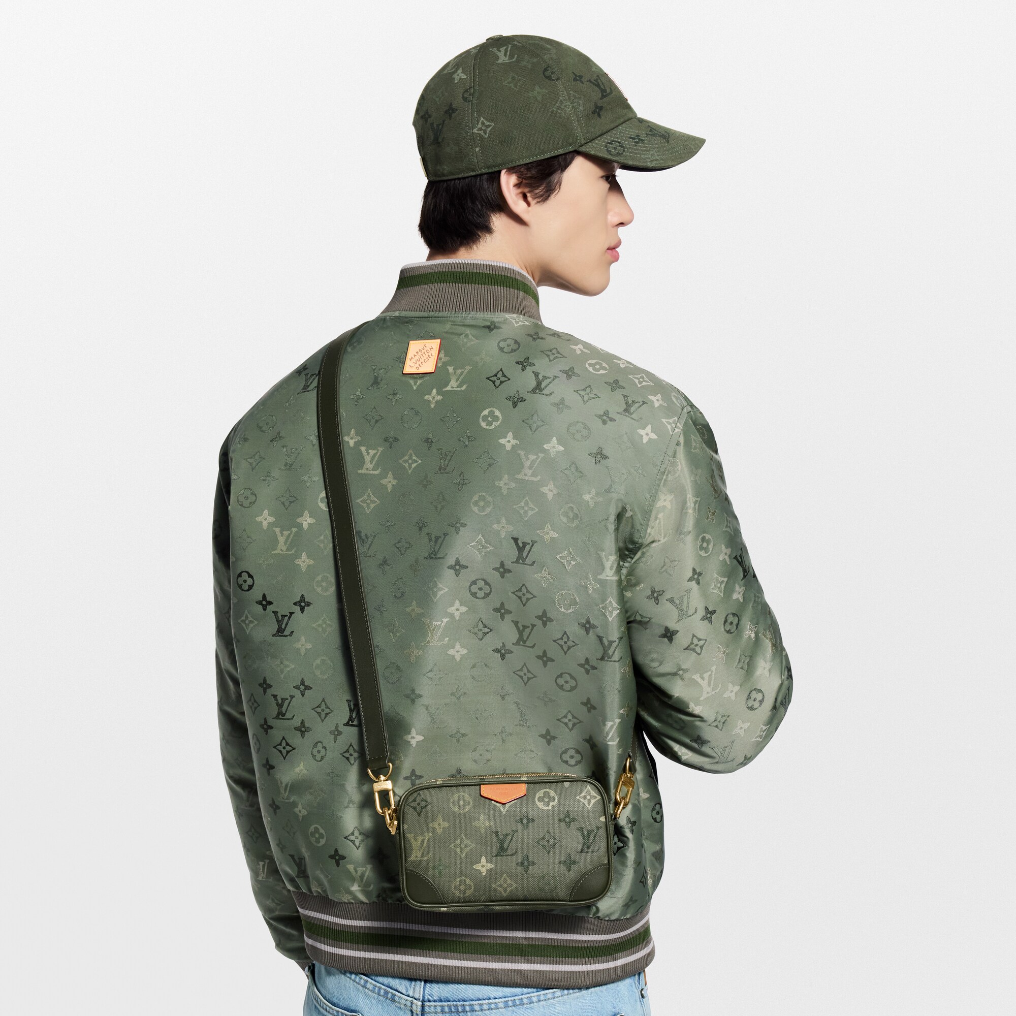 Cartera Trocadéro con bandolera Monogram Other Regalos de Navidad Regalos para él } | LOUIS VUITTON (Zoom de producto)