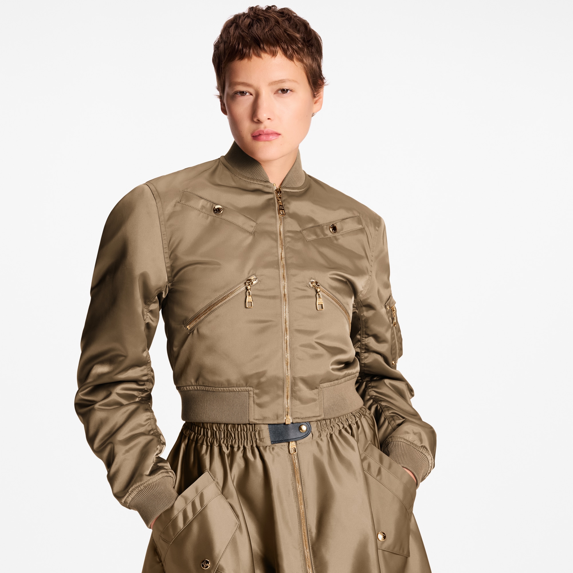 Cazadora bomber cropped con mangas fruncidas  Mujer Prêt-à-Porter Abrigos y chaquetas | LOUIS VUITTON (Zoom de producto)