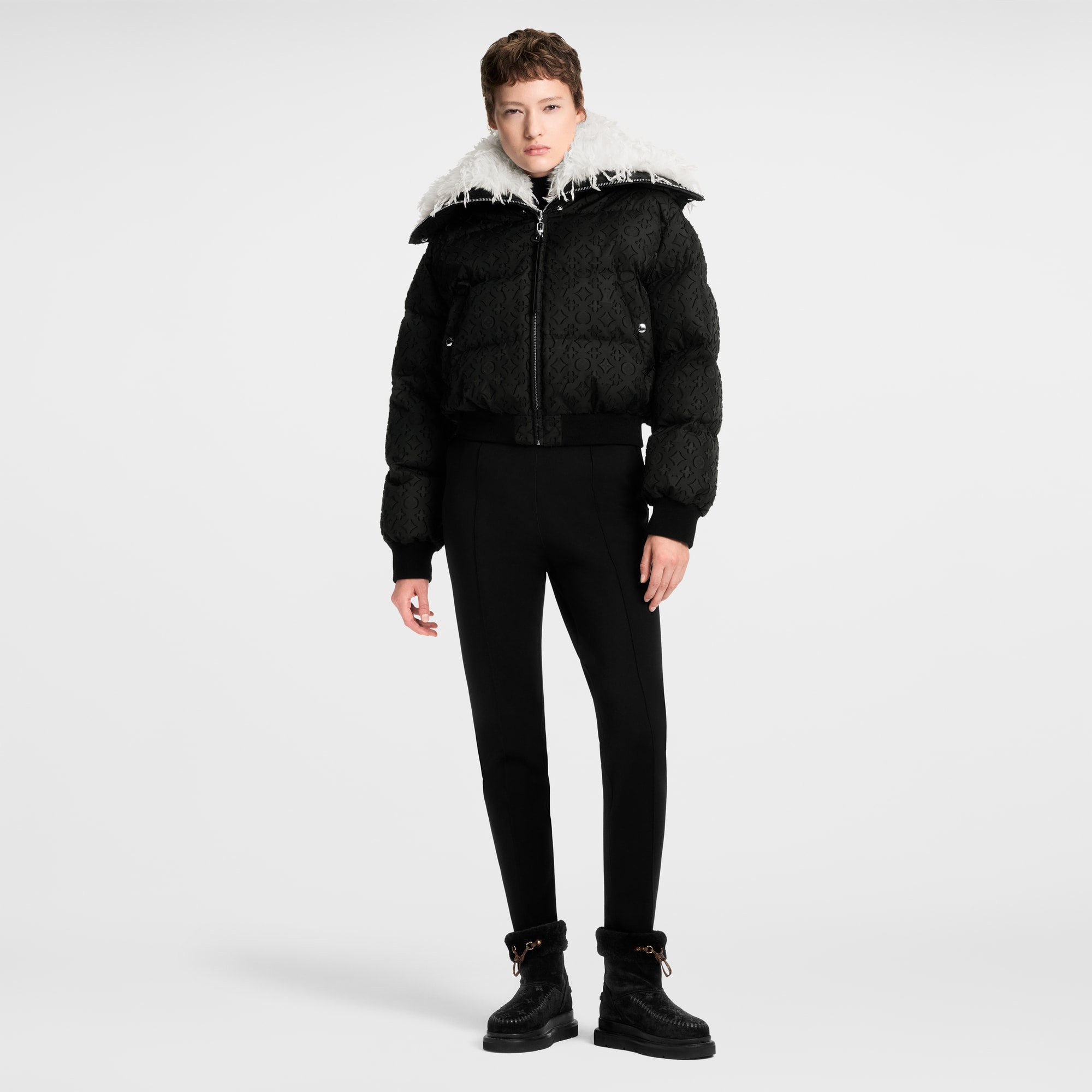 Cazadora de plumón con cuello de plumas  Mujer Prêt-à-Porter Abrigos y chaquetas | LOUIS VUITTON (Zoom de producto)