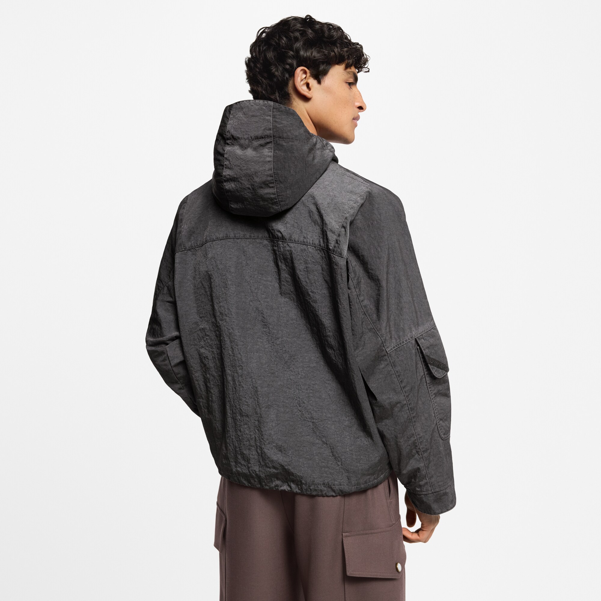 Cazadora técnica teñida en prenda  Hombre Prêt-à-Porter Cazadoras y abrigos | LOUIS VUITTON (Zoom de producto)