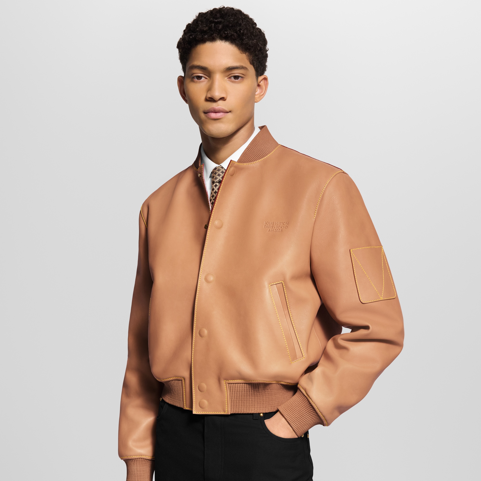 Cazadora universitaria de piel natural  Hombre Prêt-à-Porter Cazadoras y abrigos | LOUIS VUITTON (Zoom de producto)