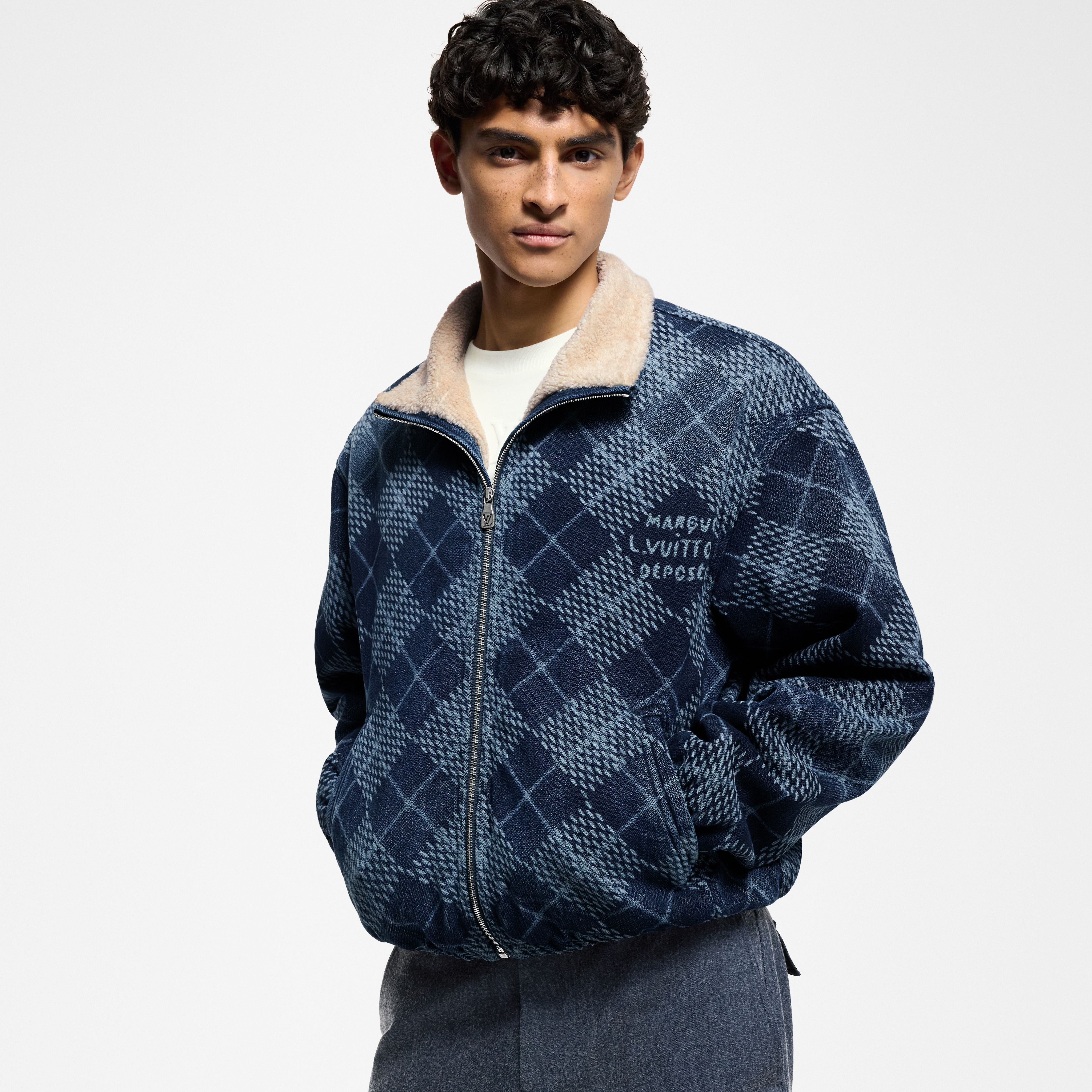 Cazadora vaquera con forro de tejido de felpa  Hombre Prêt-à-Porter Cazadoras y abrigos | LOUIS VUITTON (Zoom de producto)