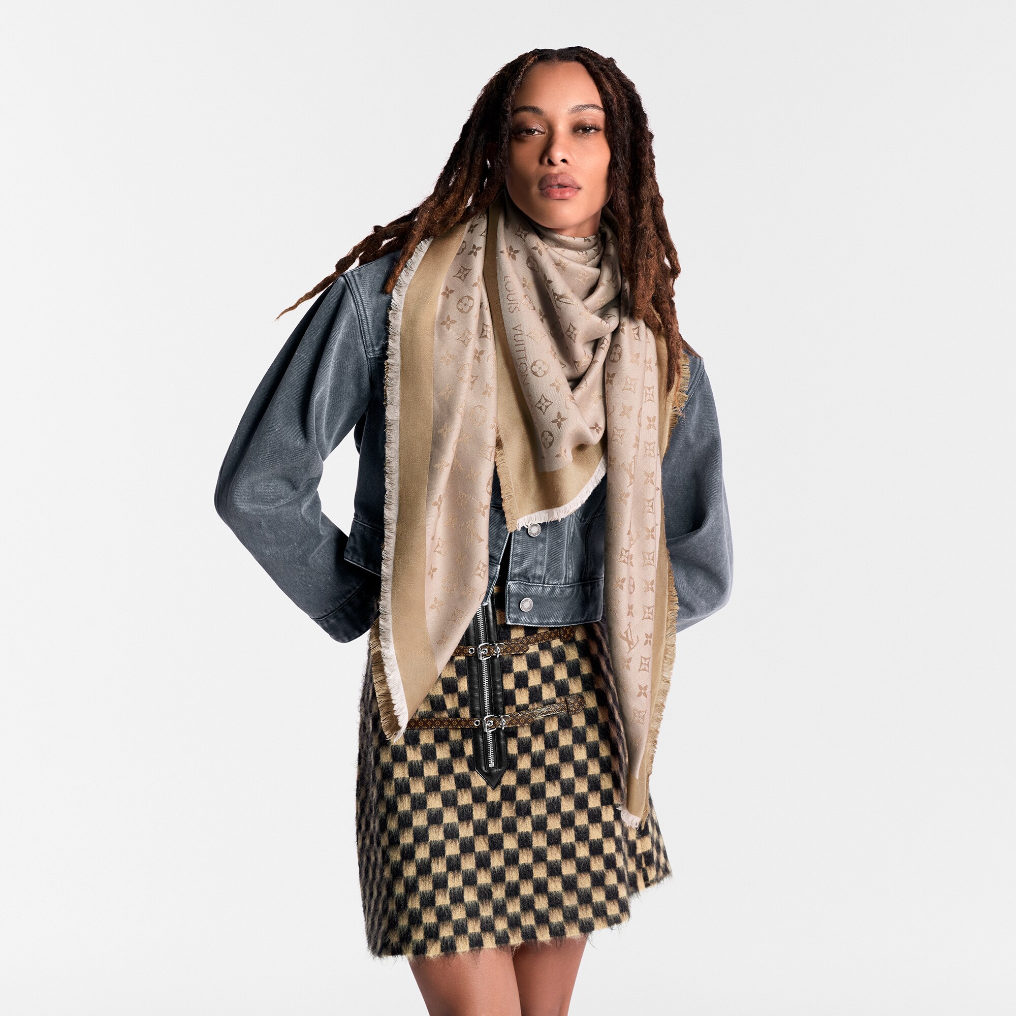 Chal Monogram Denim S00 Mujer Accesorios Chales y estolas | LOUIS VUITTON (Zoom de producto)