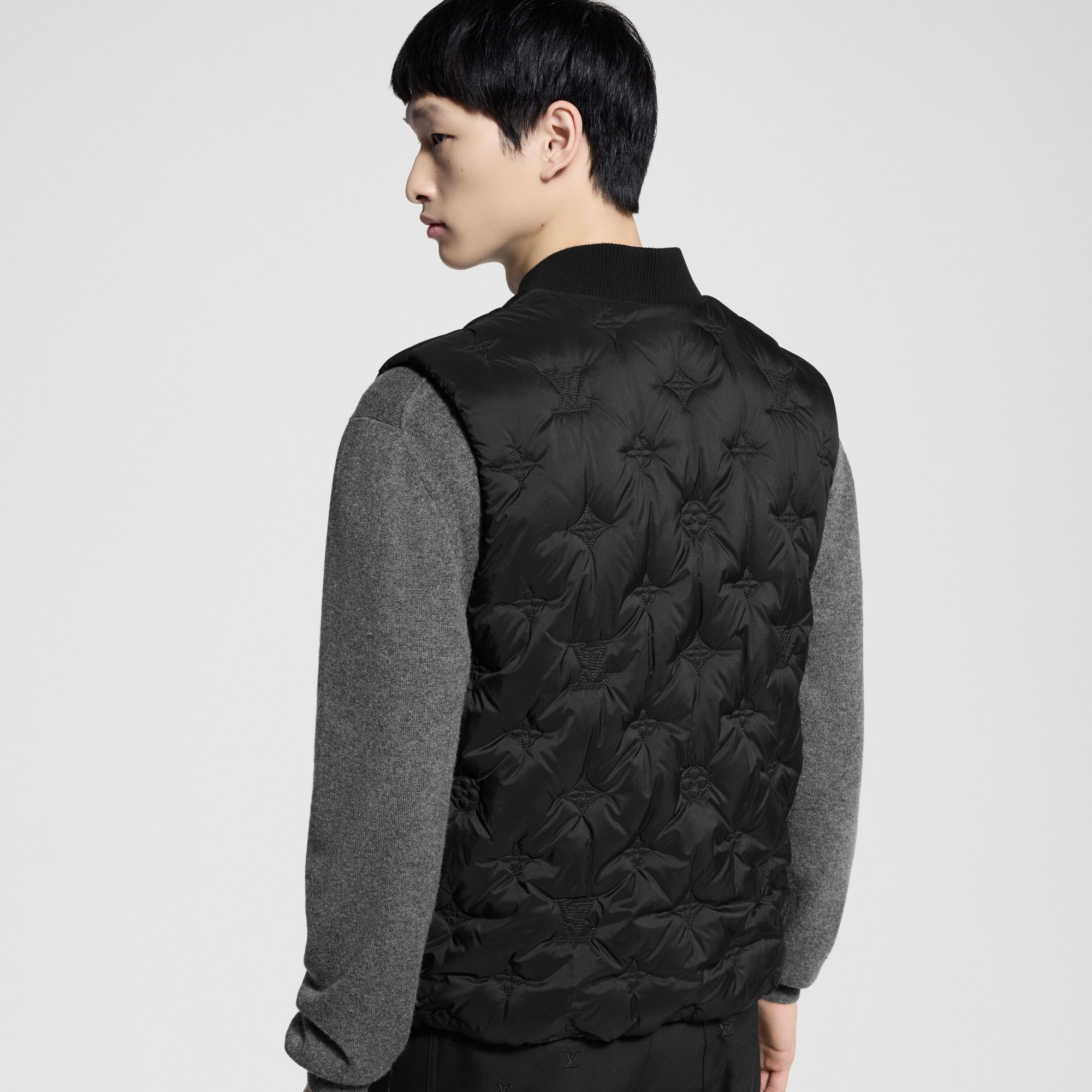 Chaleco Monogram de nailon acolchado  Hombre Prêt-à-Porter Cazadoras y abrigos | LOUIS VUITTON (Zoom de producto)