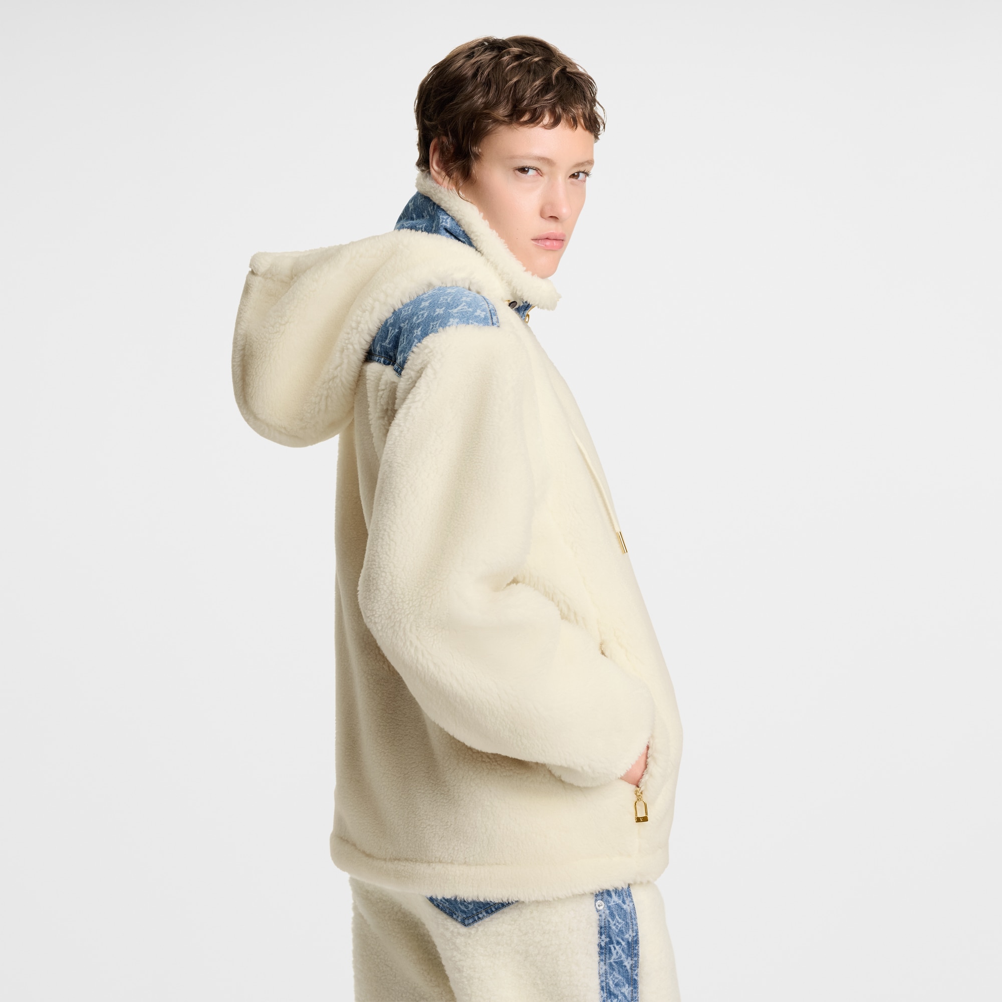 Chaqueta de felpa con detalle Monogram  Mujer Prêt-à-Porter Abrigos y chaquetas | LOUIS VUITTON (Zoom de producto)