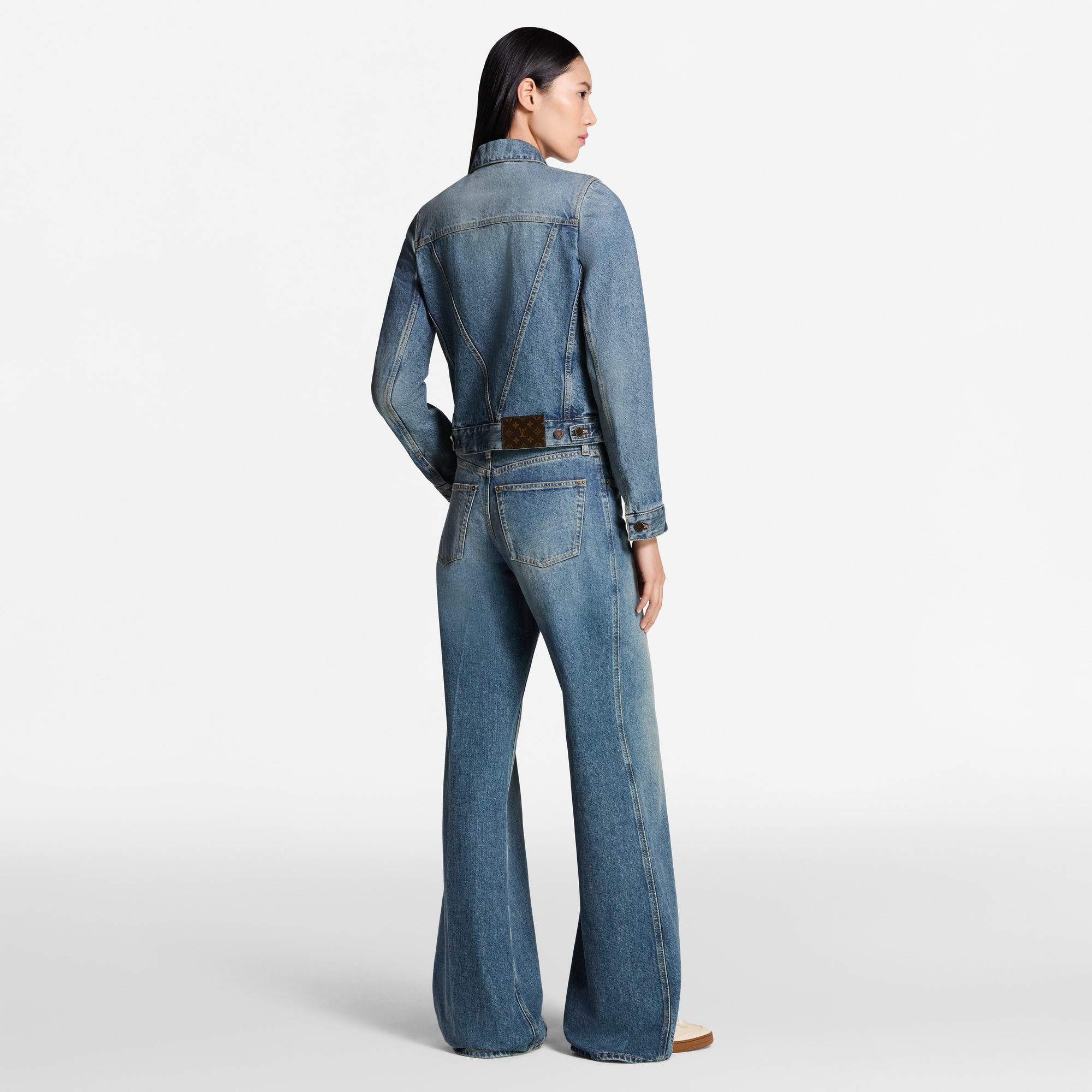Chaqueta vaquera con parche LV  Mujer Prêt-à-Porter Abrigos y chaquetas | LOUIS VUITTON (Zoom de producto)