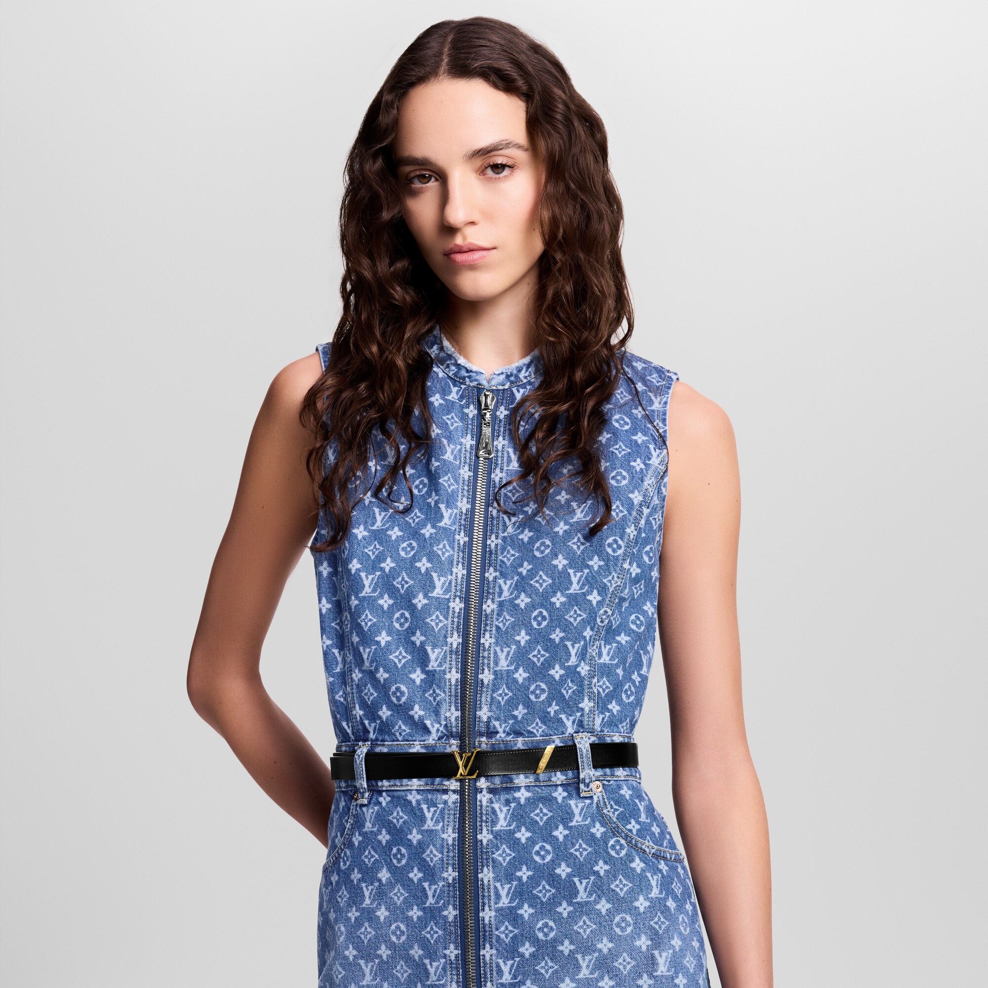 Cinturón LV Initiales de 2 cm Otros pieles Mujer Accesorios Cinturones | LOUIS VUITTON (Zoom de producto)