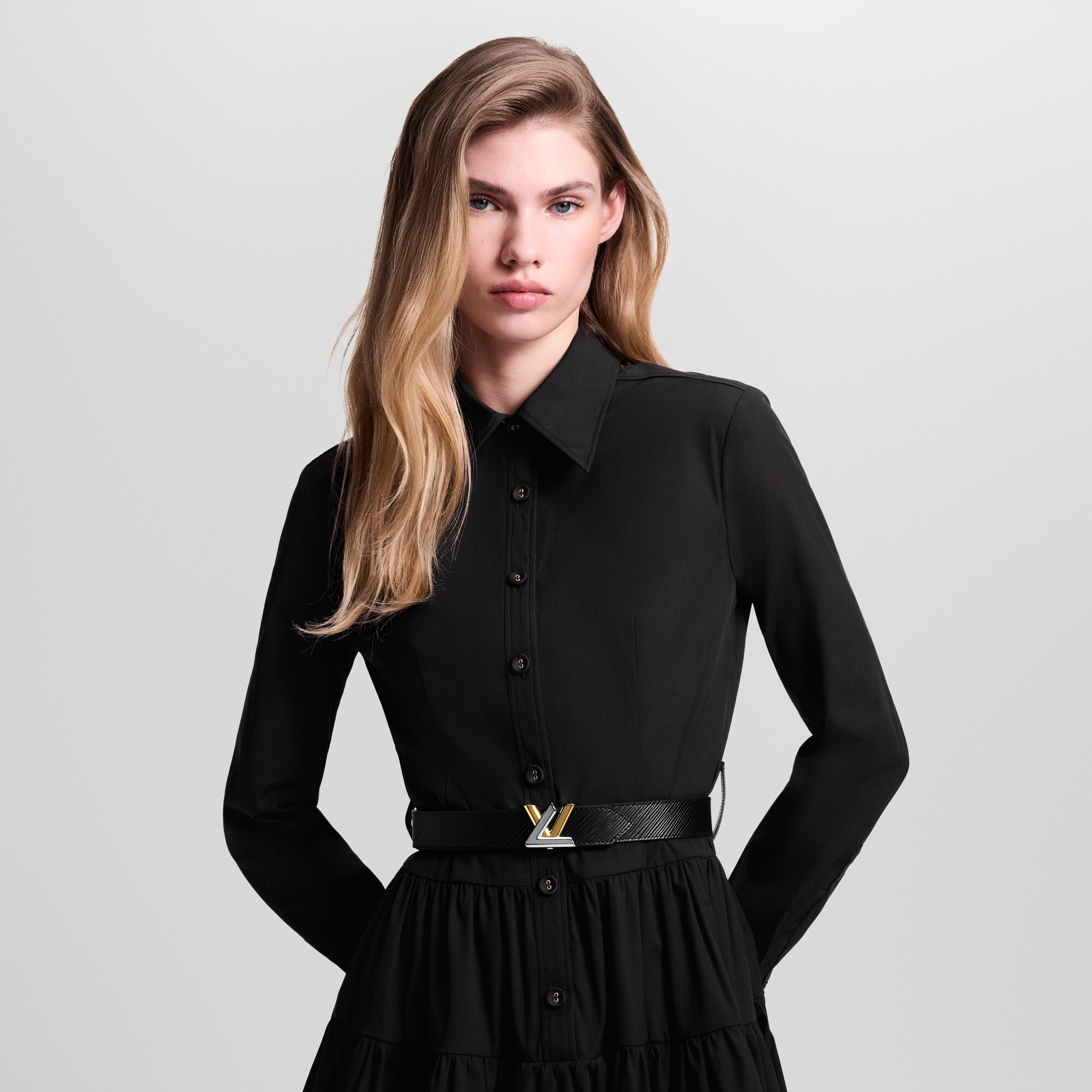 Cinturón LV Twist de 3 cm Piel Epi Mujer Accesorios Cinturones | LOUIS VUITTON (Zoom de producto)