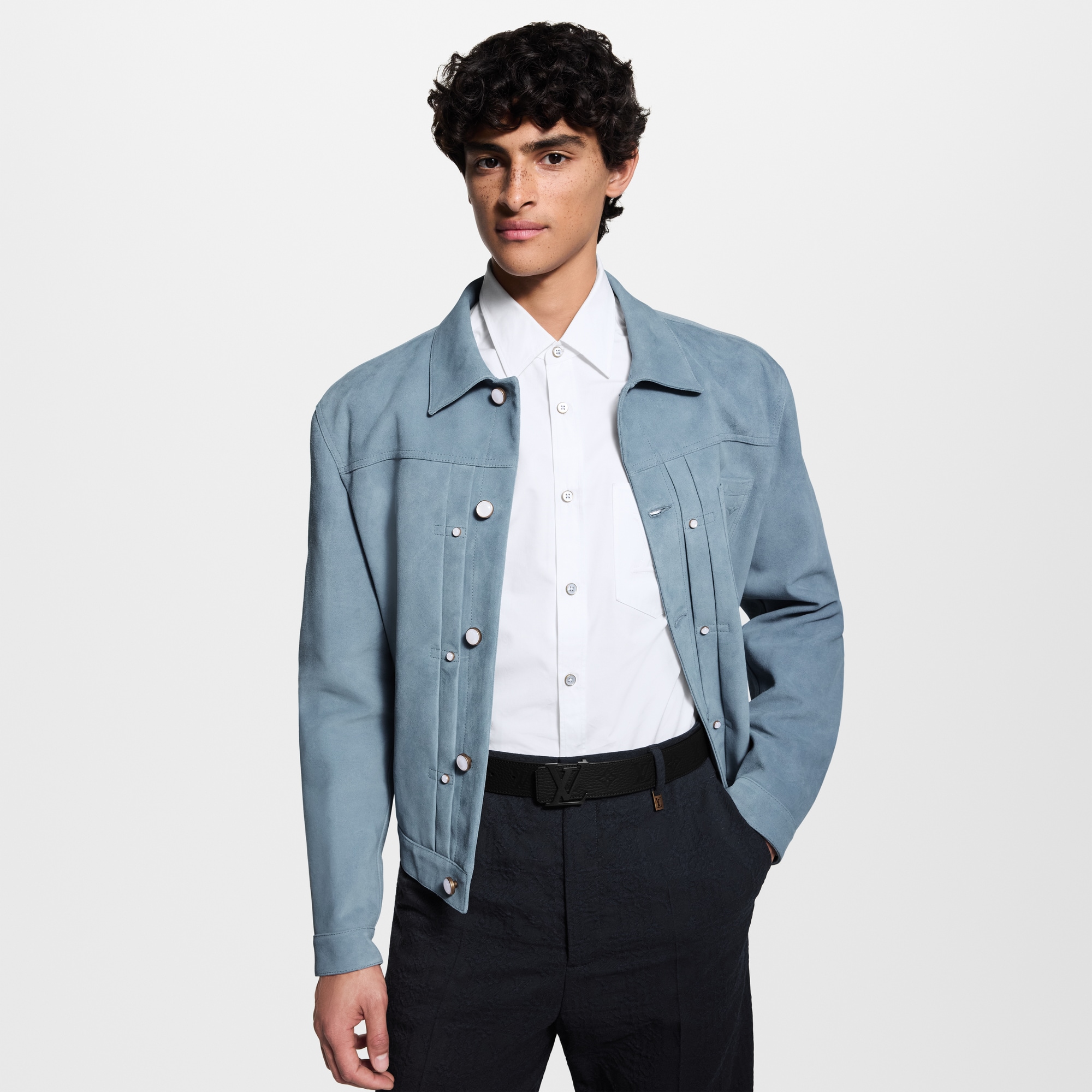 Cinturón reversible LV Initiales de 4 cm  Regalos de Navidad Regalos para él } | LOUIS VUITTON (Zoom de producto)