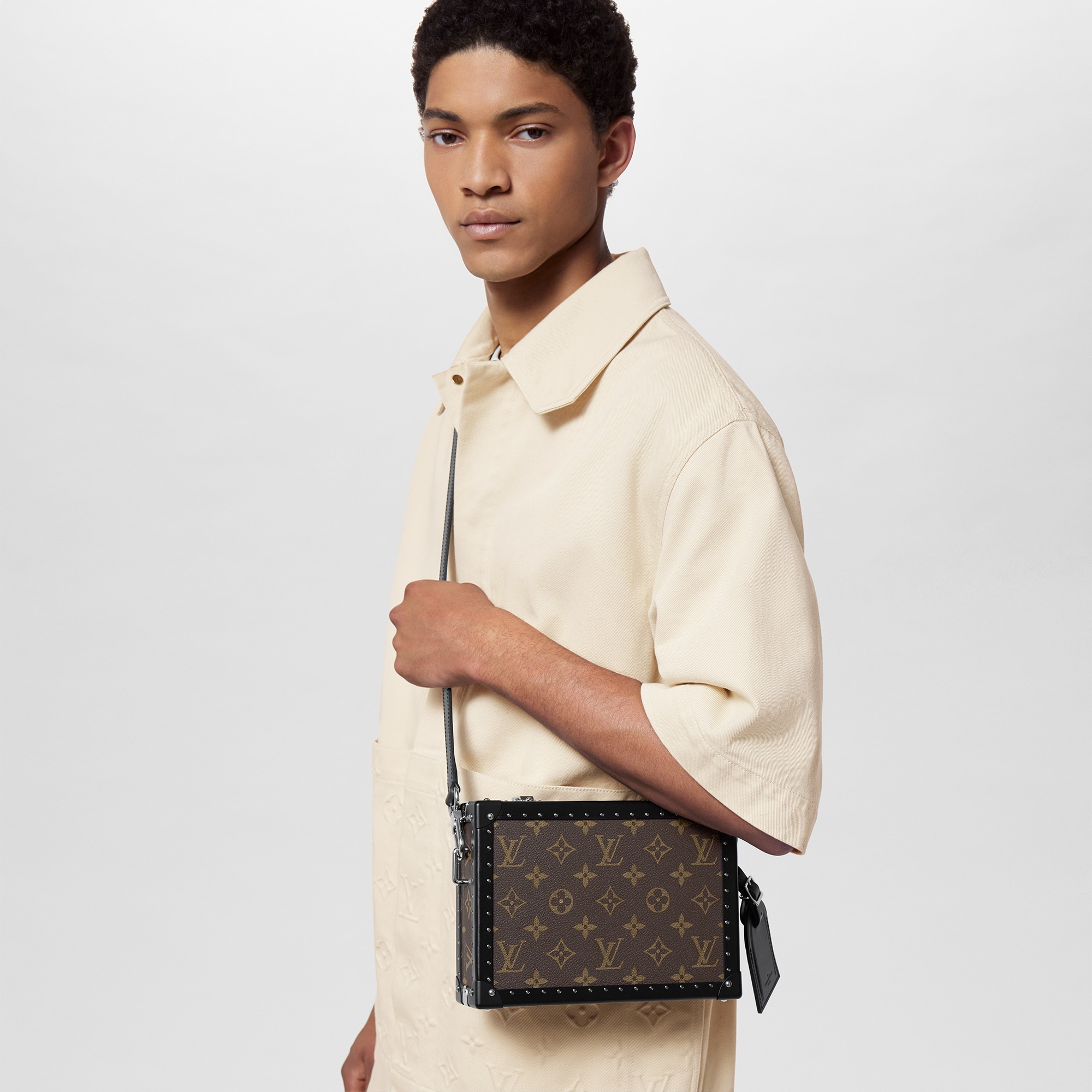 Clutch Box Lona Monogram Macassar Les Extraordinaires Baúles Baúles Wearable | LOUIS VUITTON (Zoom de producto)