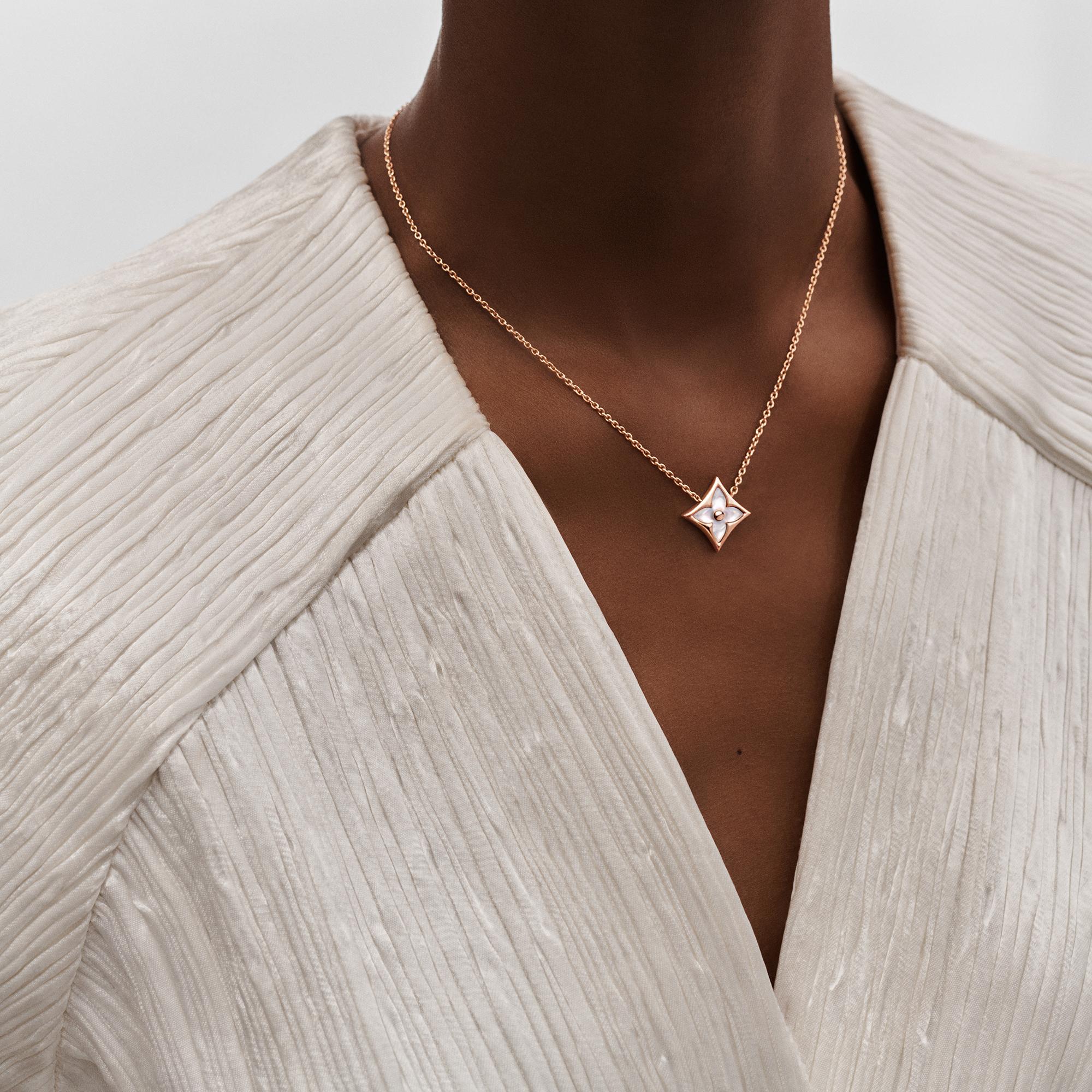 Colgante Blossom en forma de estrella de oro rosa y nácar blanco  Joyería Categorías Joyería | LOUIS VUITTON (Zoom de producto)