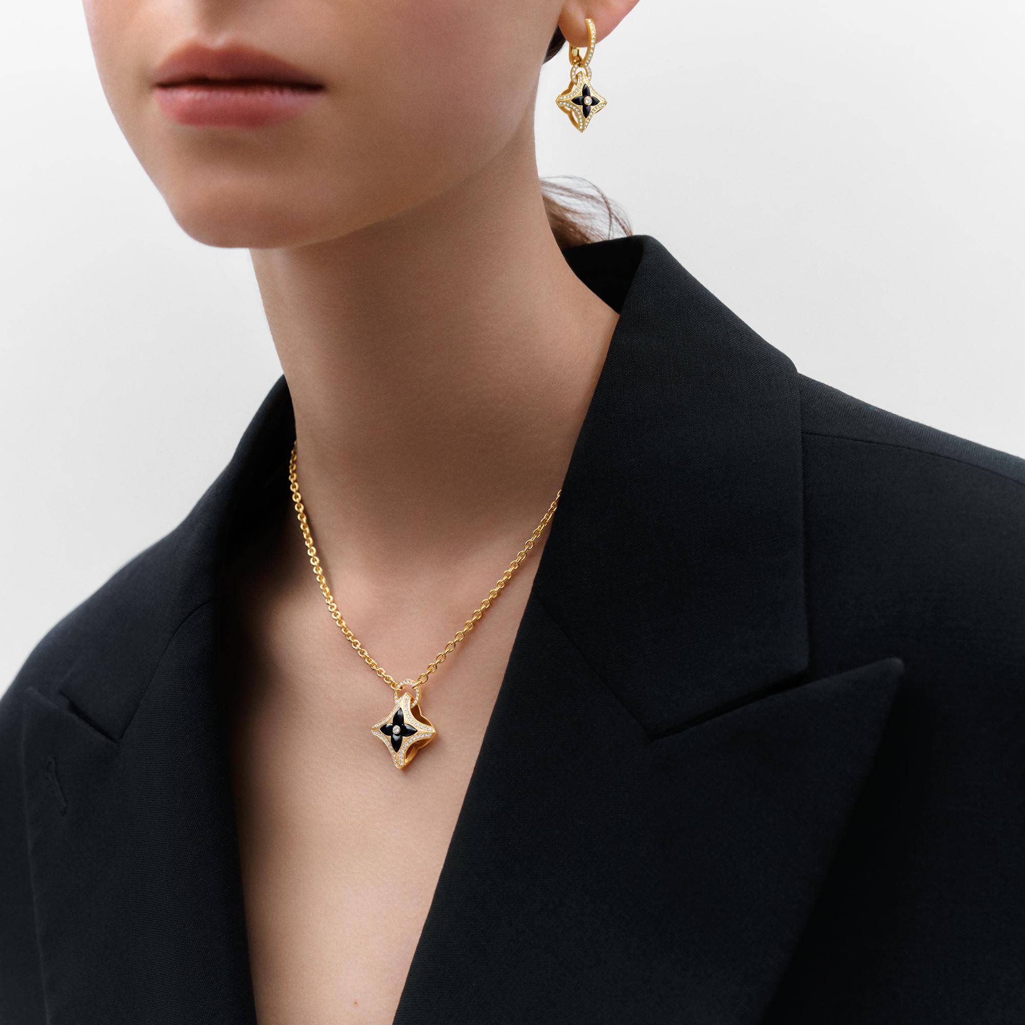 Colgante Ever Blossom de oro amarillo, ónix y diamantes  Joyería Categorías Collares y colgantes | LOUIS VUITTON (Zoom de producto)
